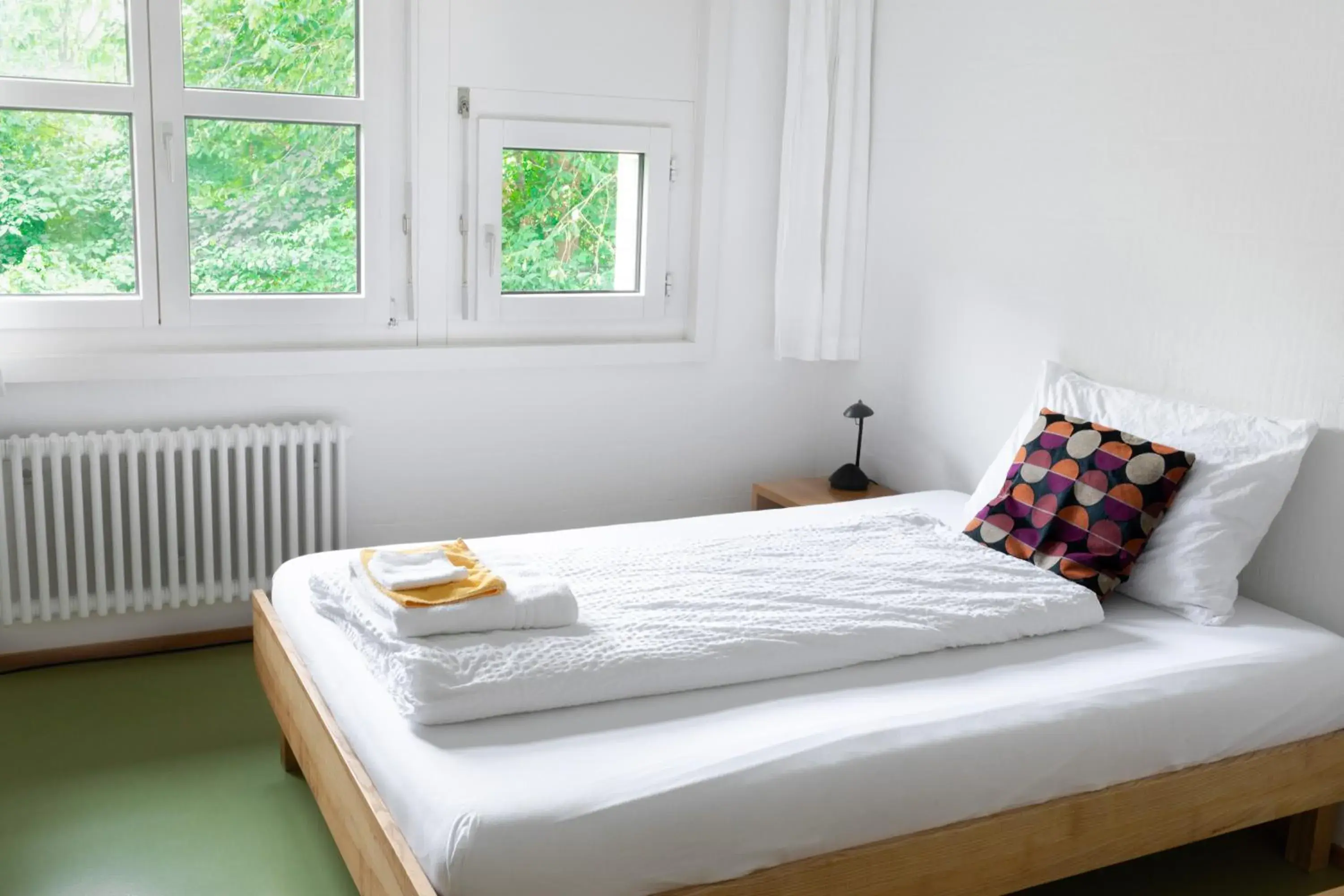 Single Room with Shared Shower and Toilet - single occupancy in Seminarhotel Romerohaus Single Room with Shared Shower and Toilet - single occupancy in Seminarhotel Romerohaus