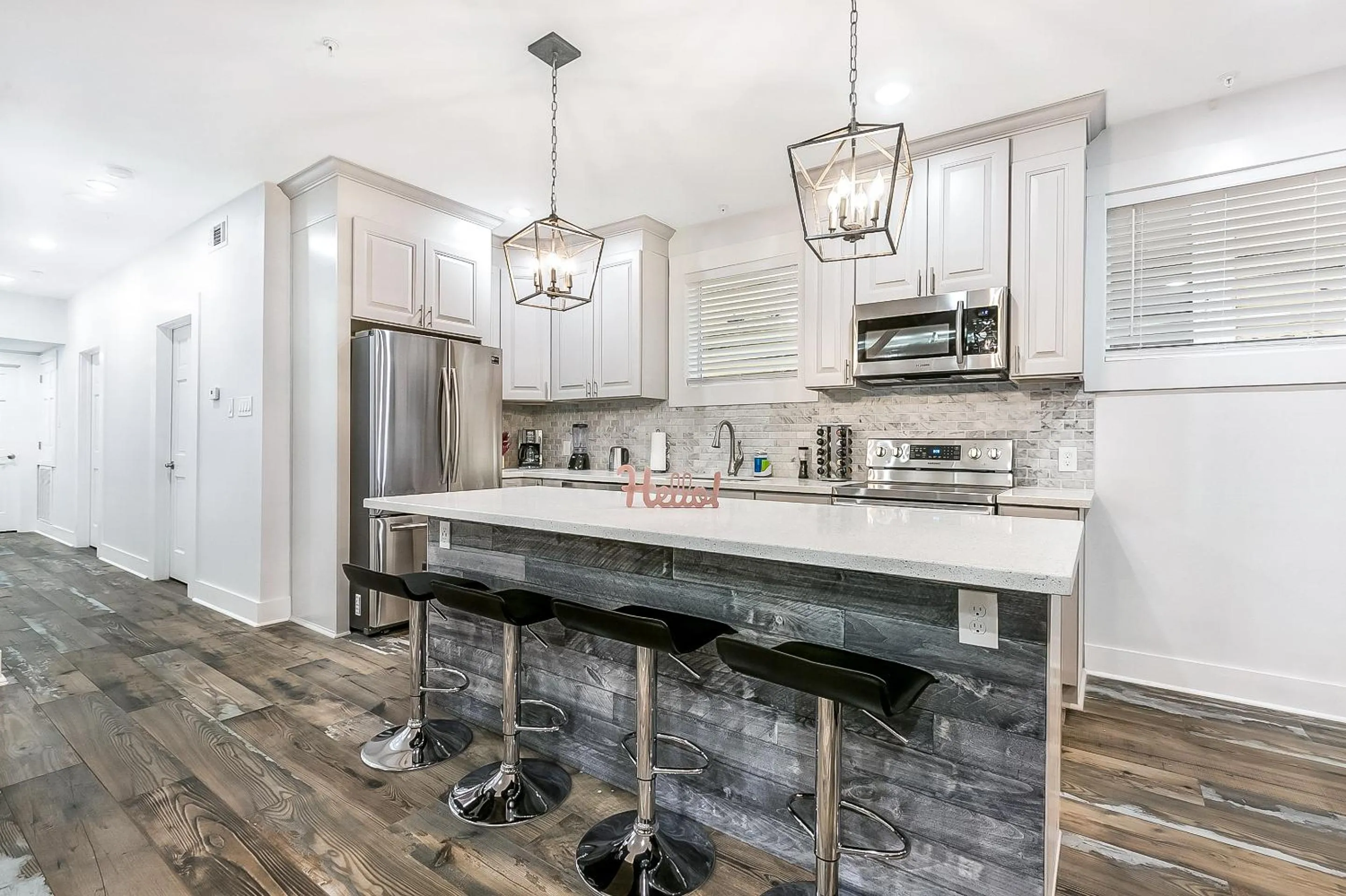 Kitchen or kitchenette in Urban Oasis 4BD House close to FQ & City Hot Spots'