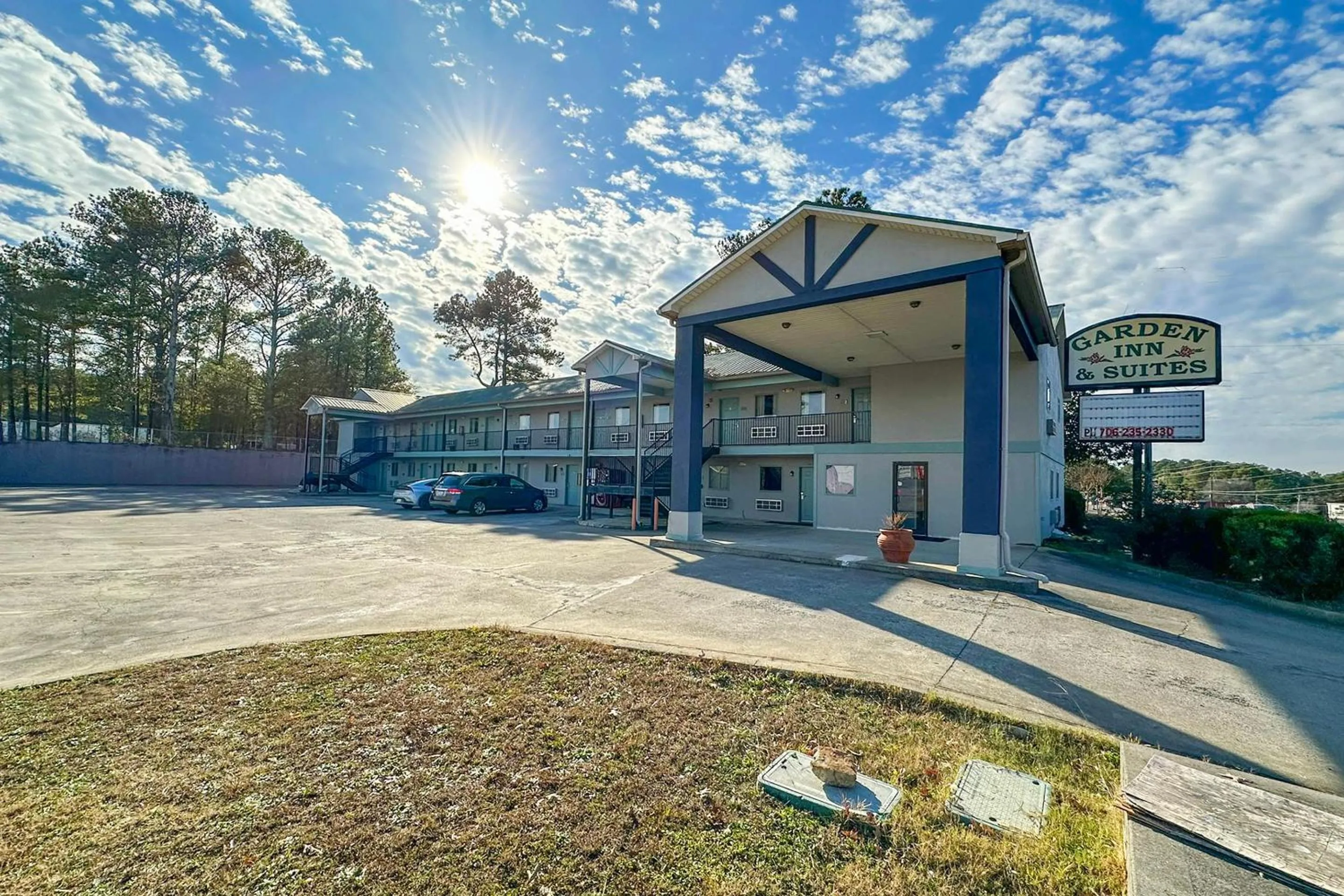 Facade/entrance in Garden Inn & Suites