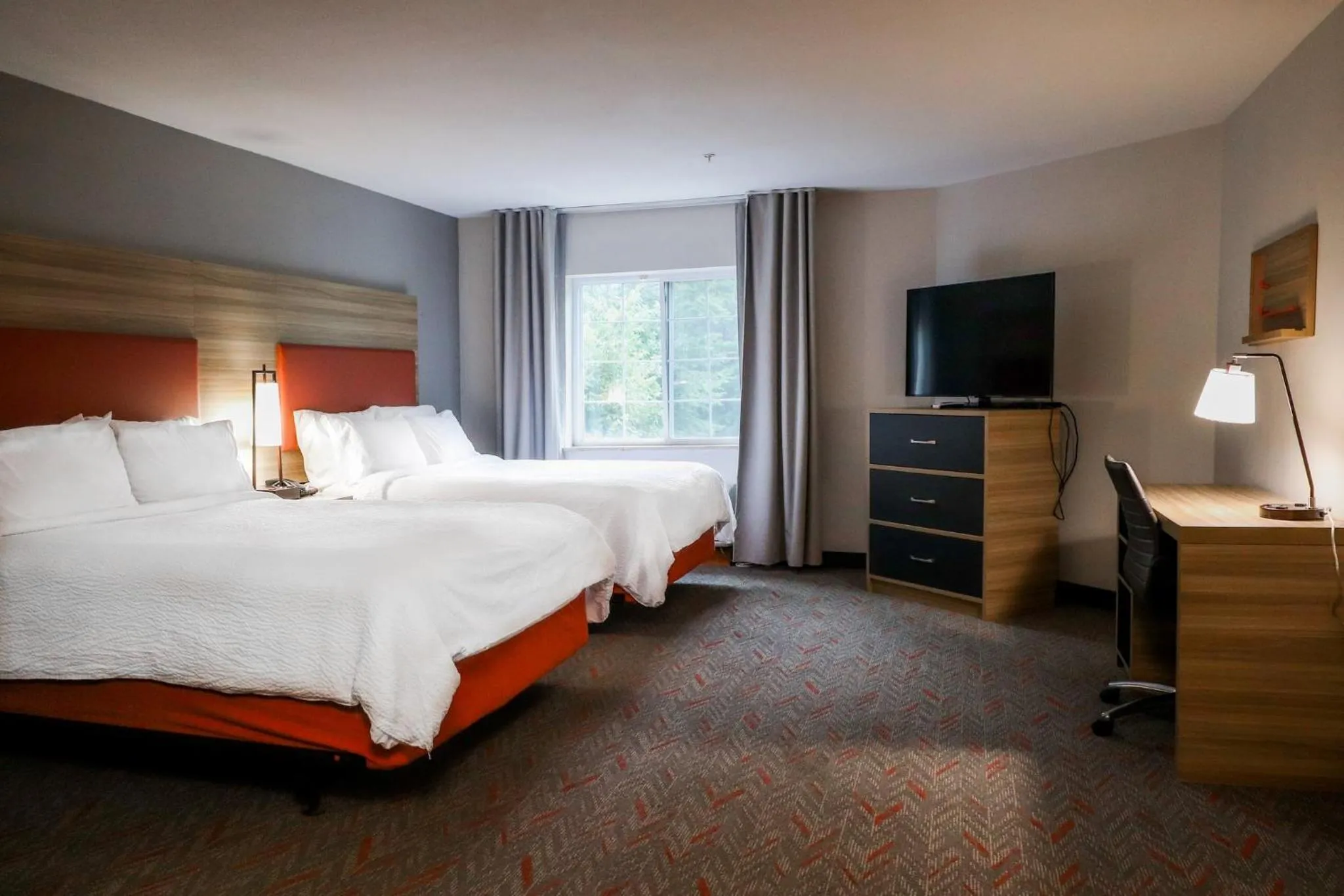 Photo of the whole room, Bed in Candlewood Suites Richmond Airport by IHG