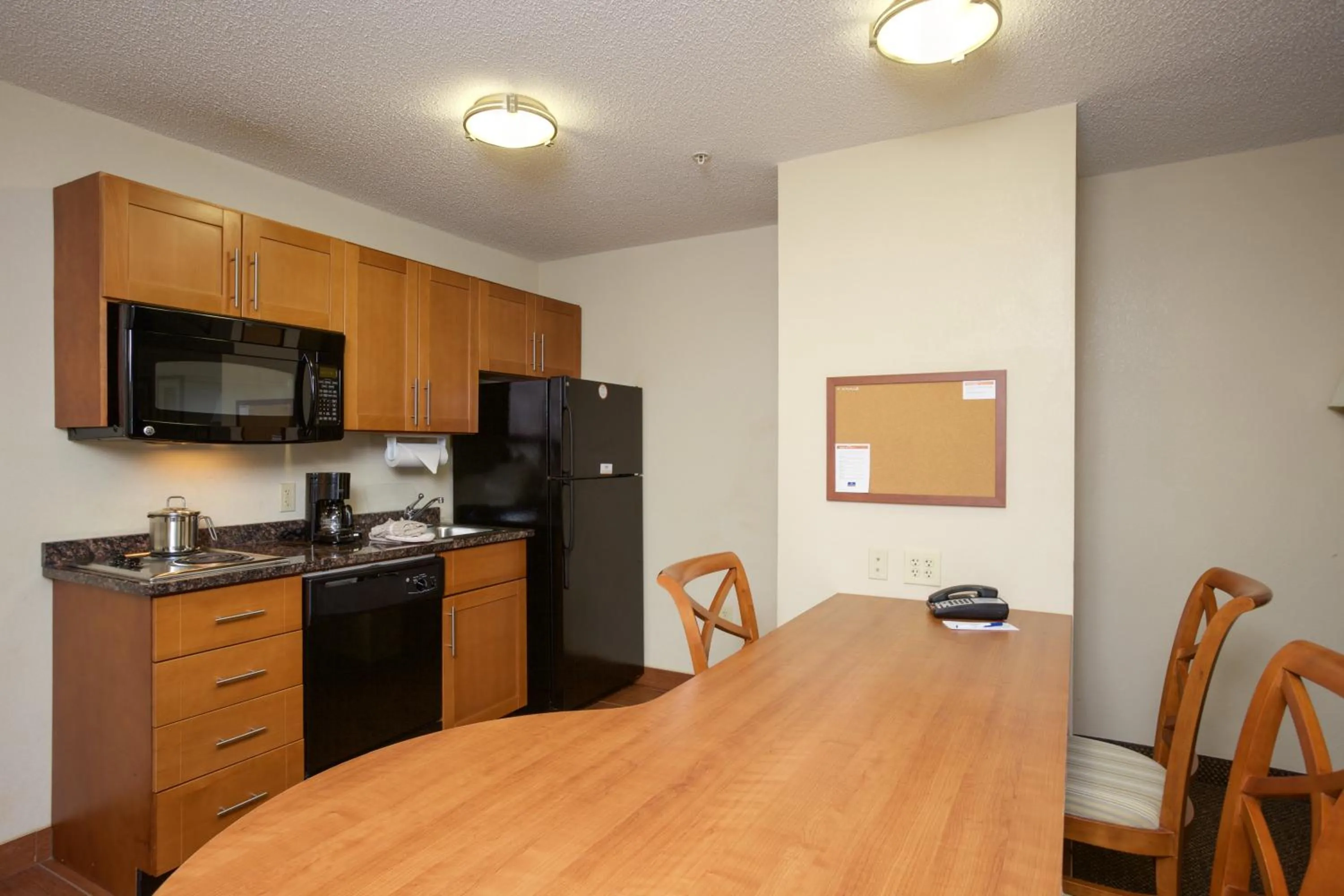 Bedroom in Candlewood Suites Richmond Airport by IHG
