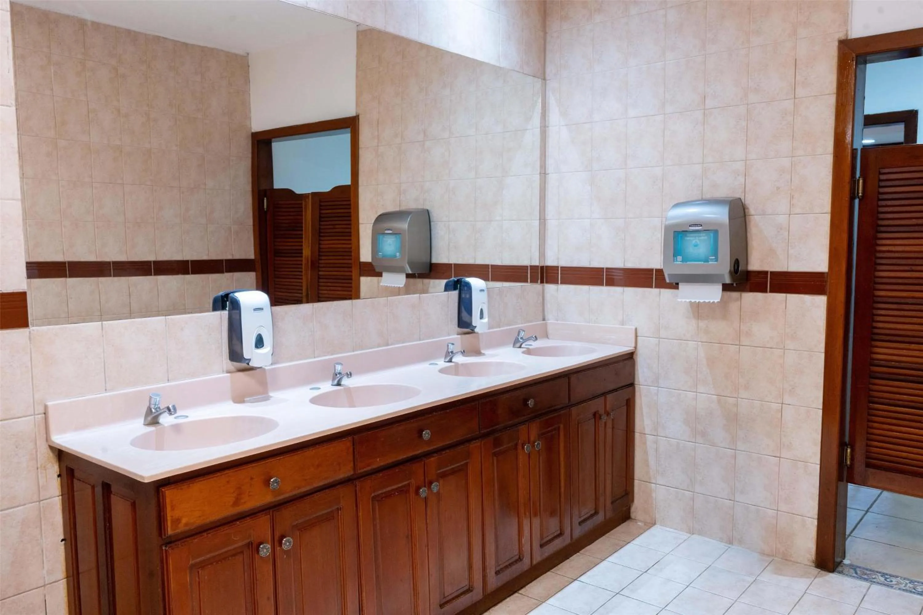 Meeting/conference room in Best Western Las Mercedes Airport