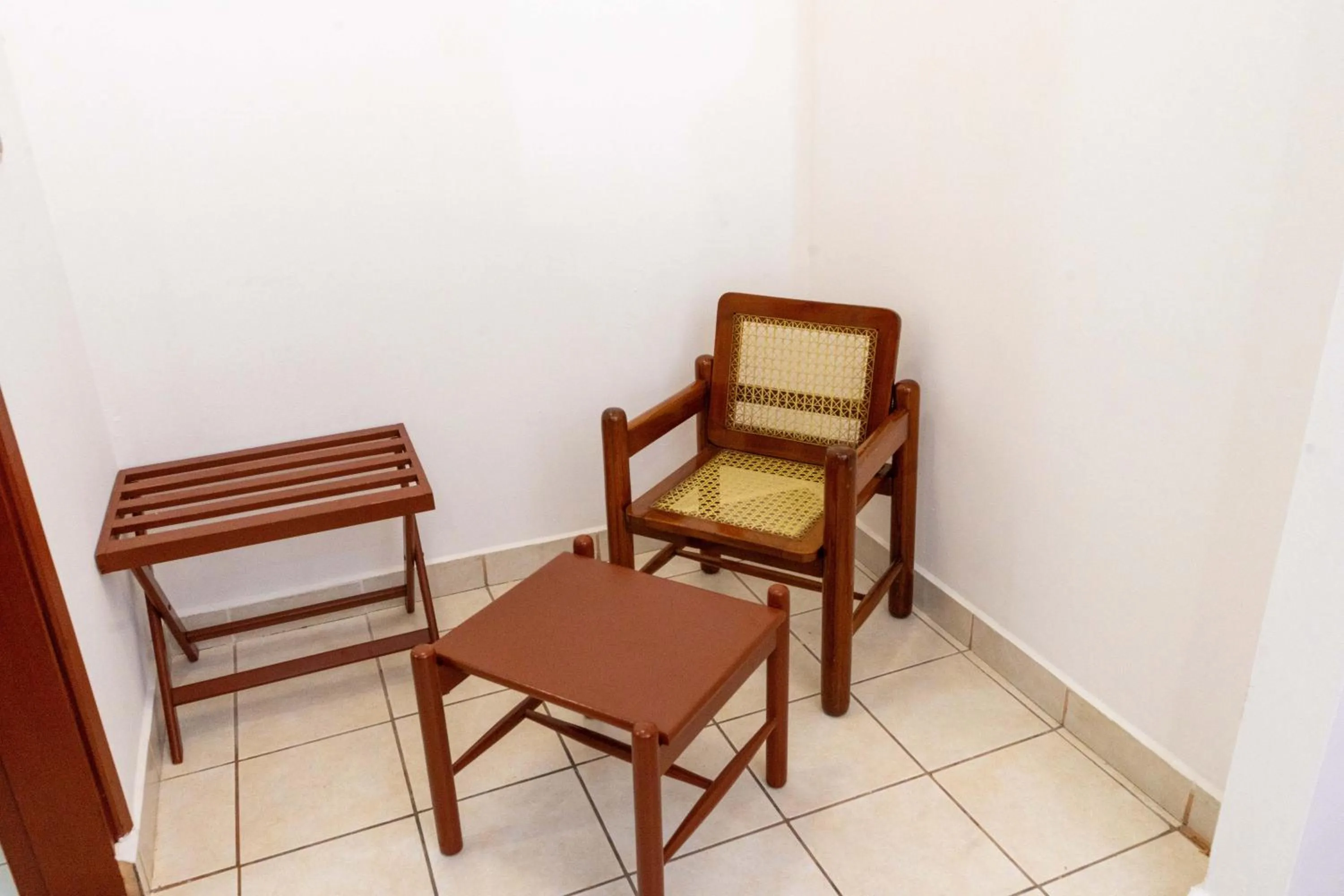 Seating area in Best Western Las Mercedes Airport
