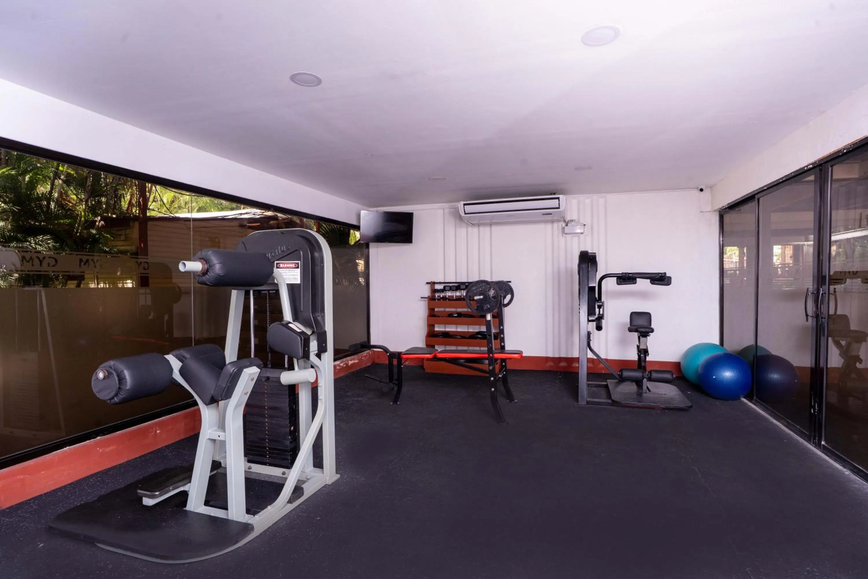 Fitness centre/facilities in Best Western Las Mercedes Airport