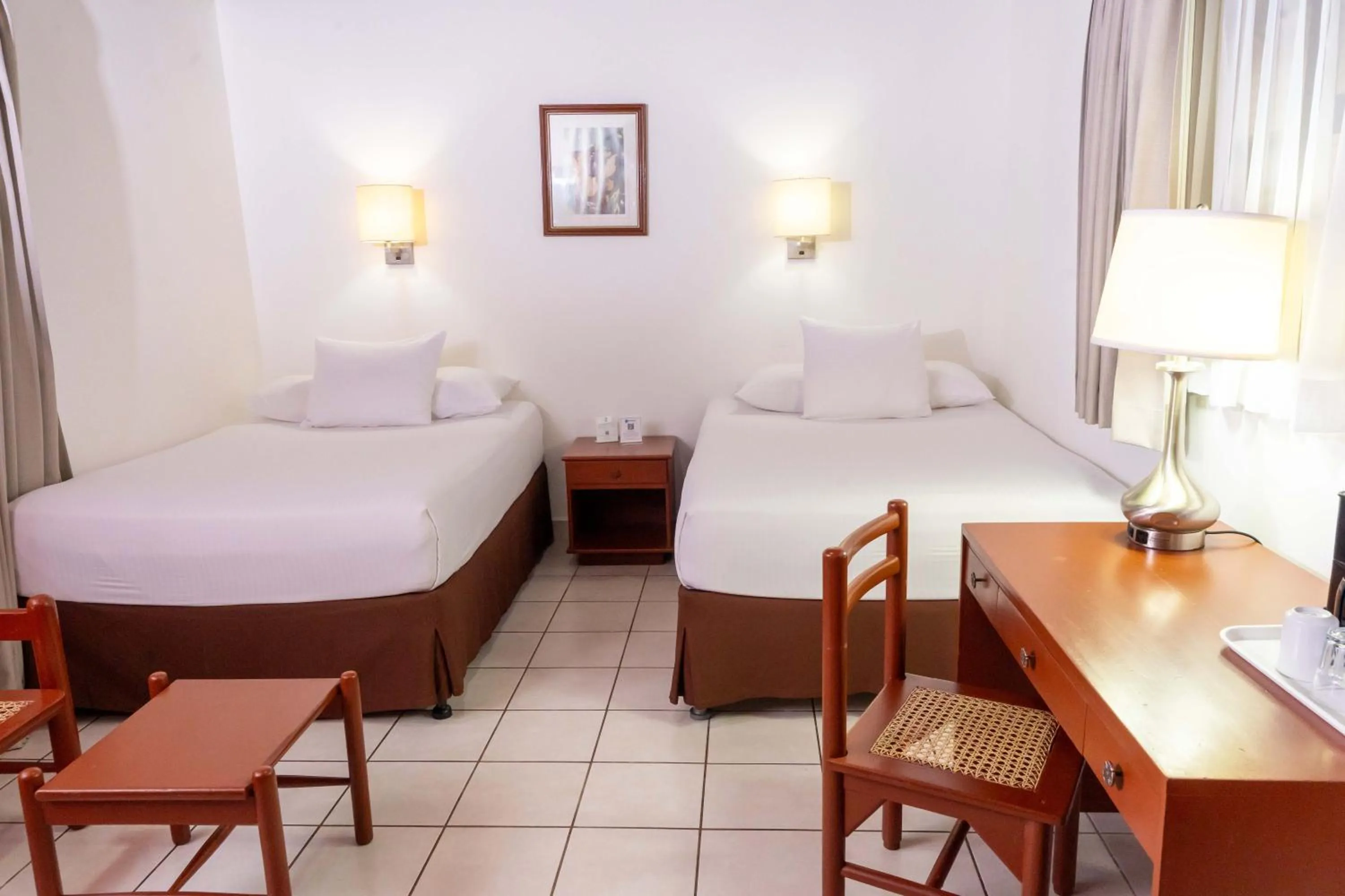 Bedroom, Bed in Best Western Las Mercedes Airport