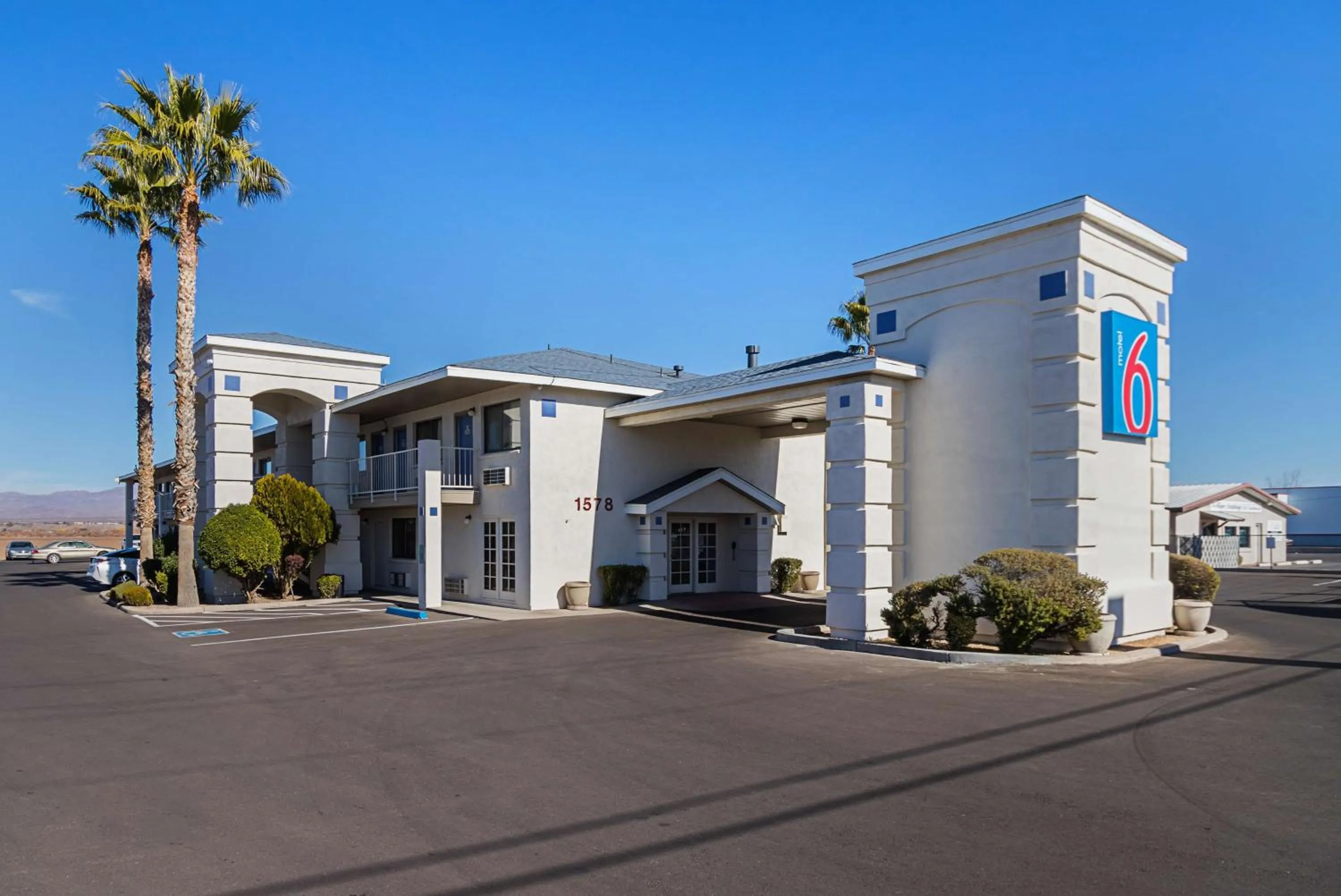 Property building in Motel 6-Safford, AZ