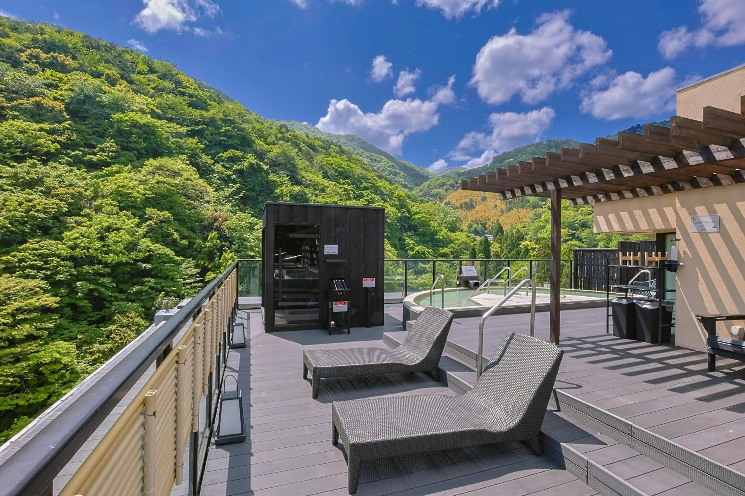 Natural landscape in Oku Yugawara SANSUIROU