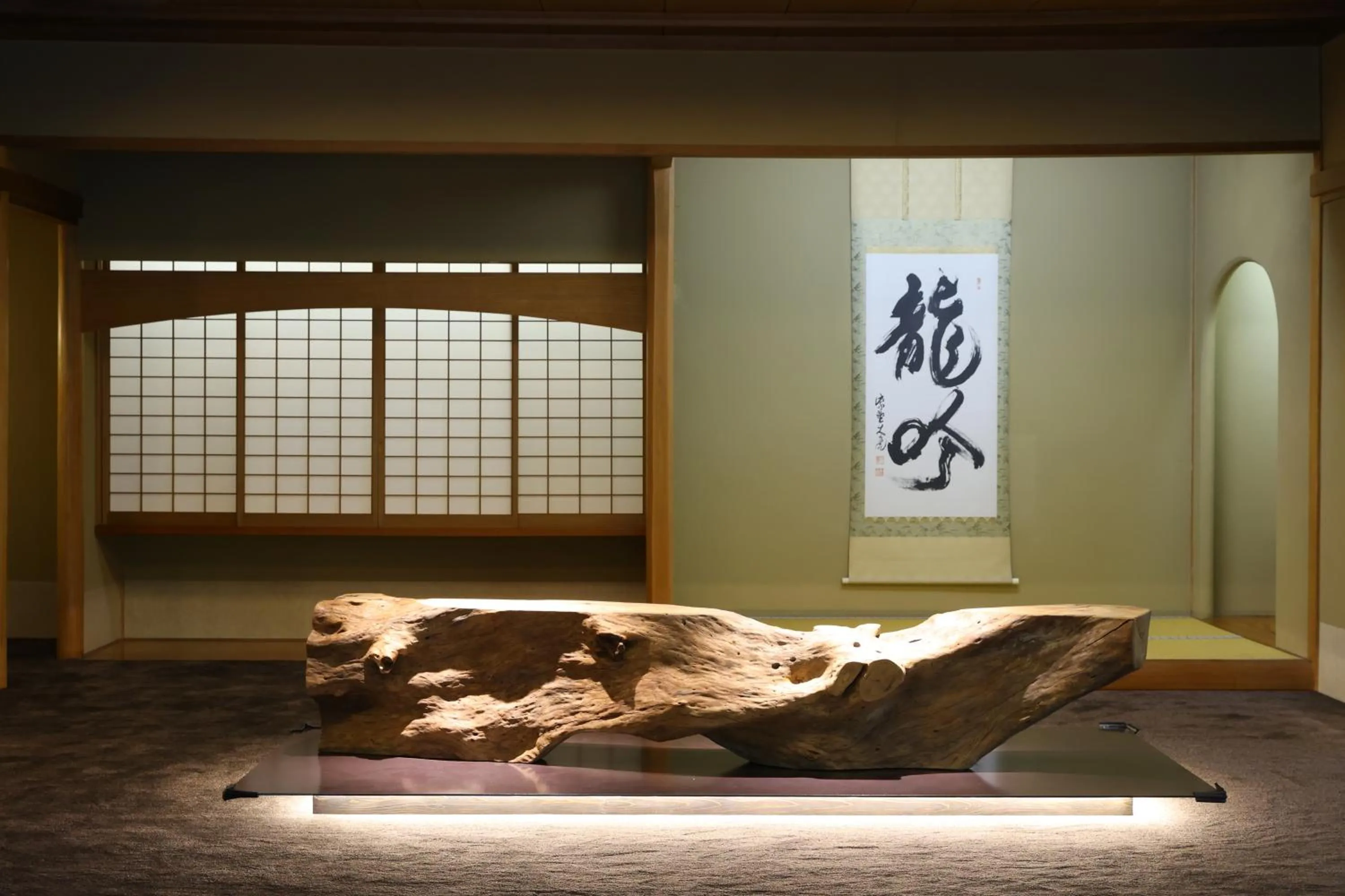 Area and facilities in Oku Yugawara SANSUIROU