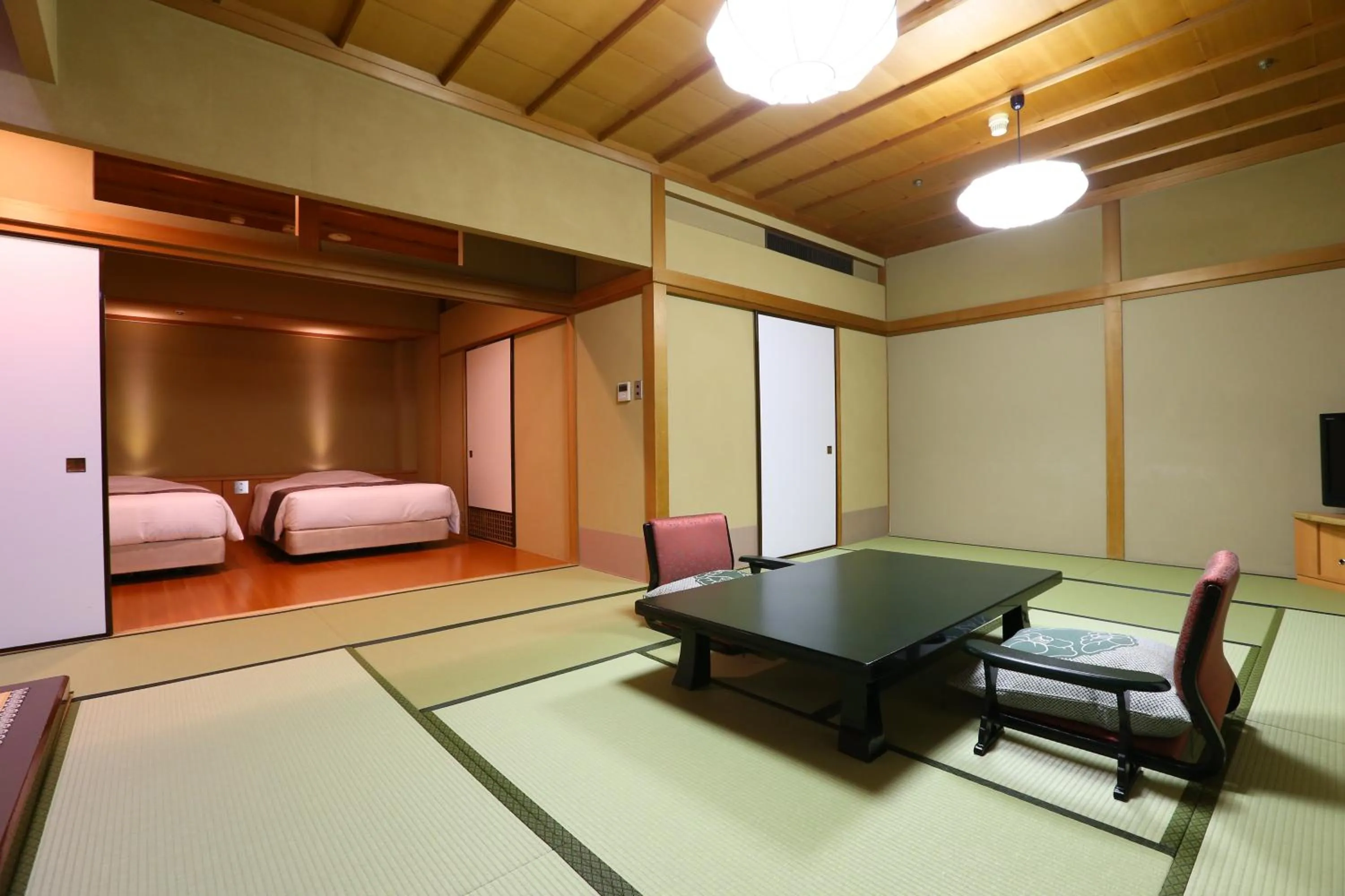 Photo of the whole room, Bed in Oku Yugawara Tsubaki