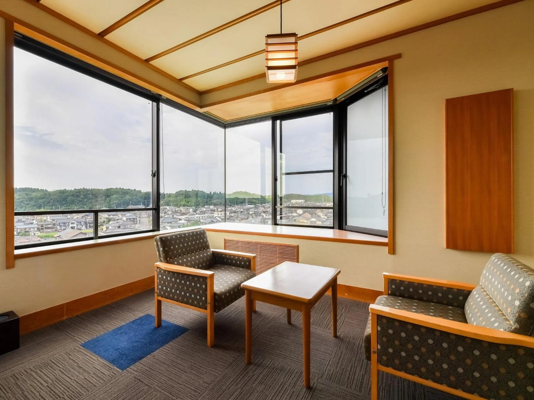 Photo of the whole room in Haiya