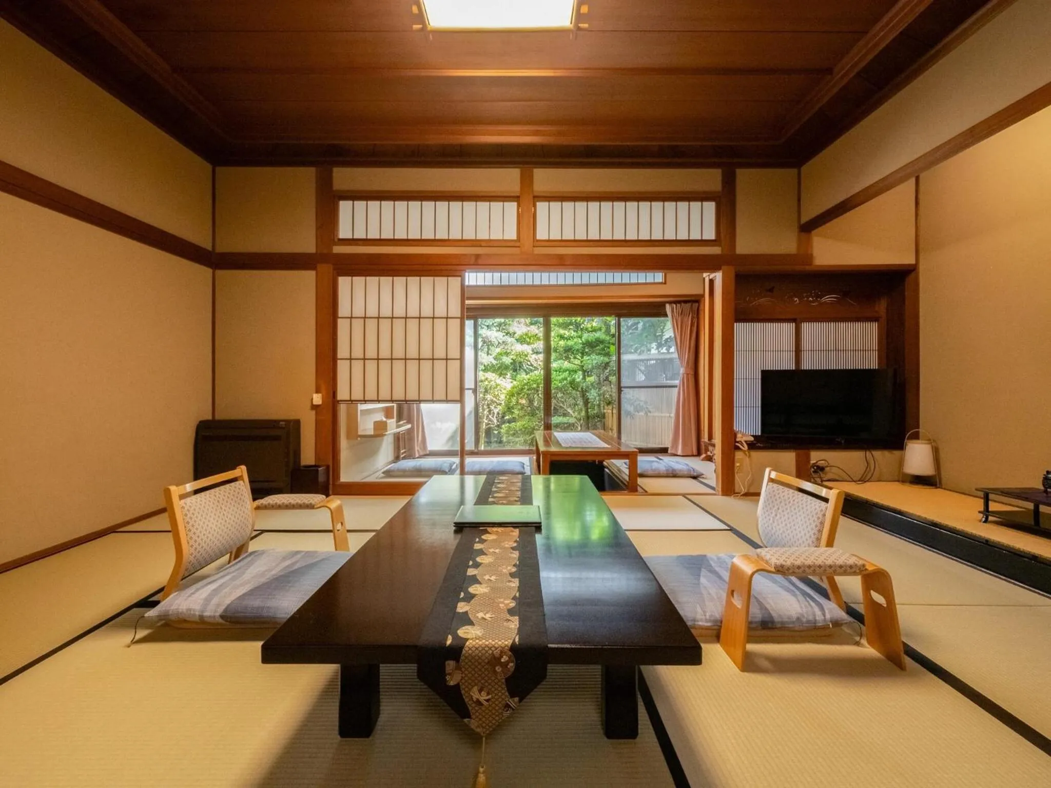 Photo of the whole room in Haiya