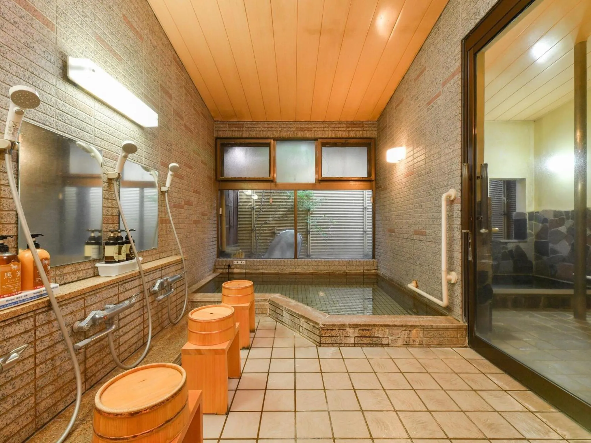 Hot Spring Bath in Haiya