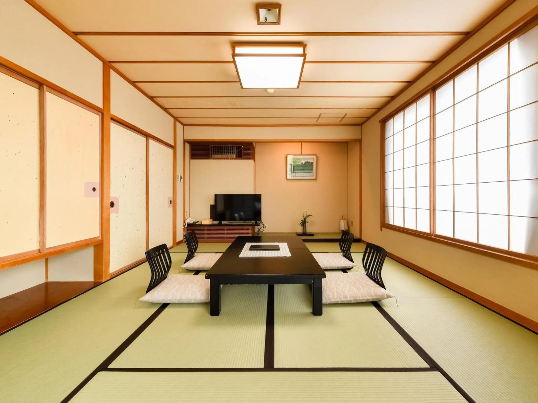 Photo of the whole room in Haiya