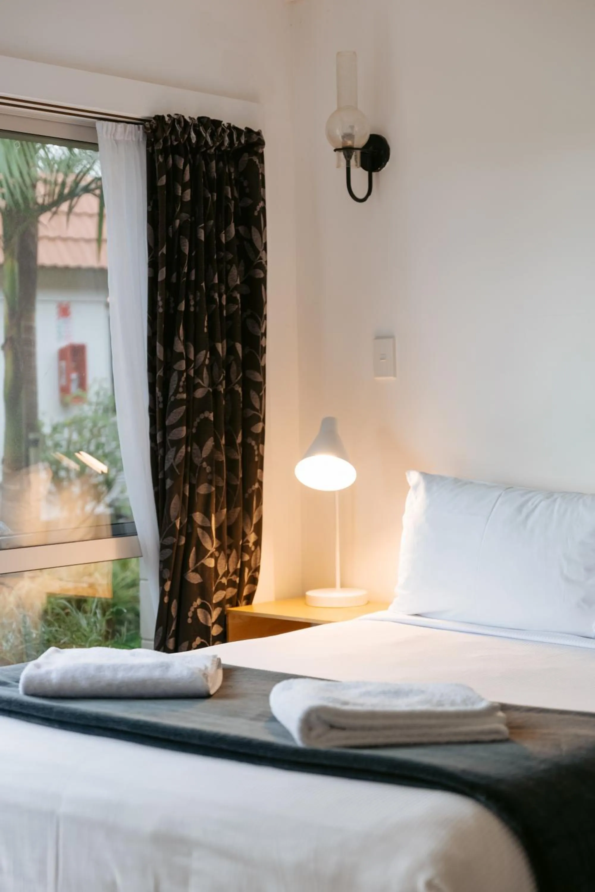 Bed in Avalon Motel Thames - Wenzel Motels