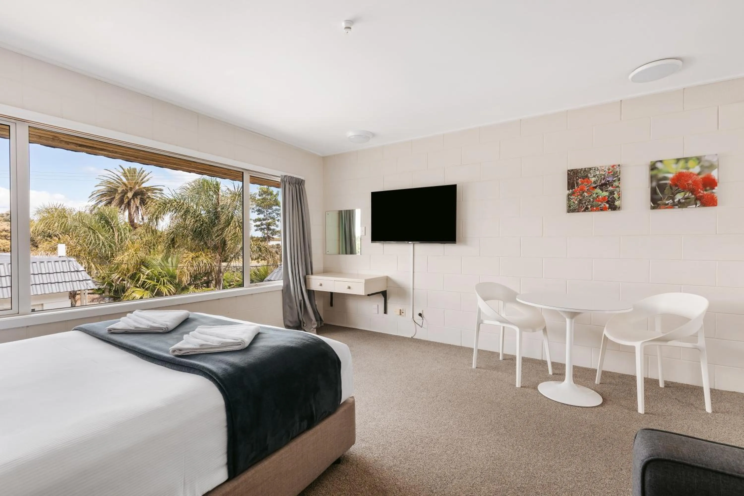 Bed in Avalon Motel Thames - Wenzel Motels