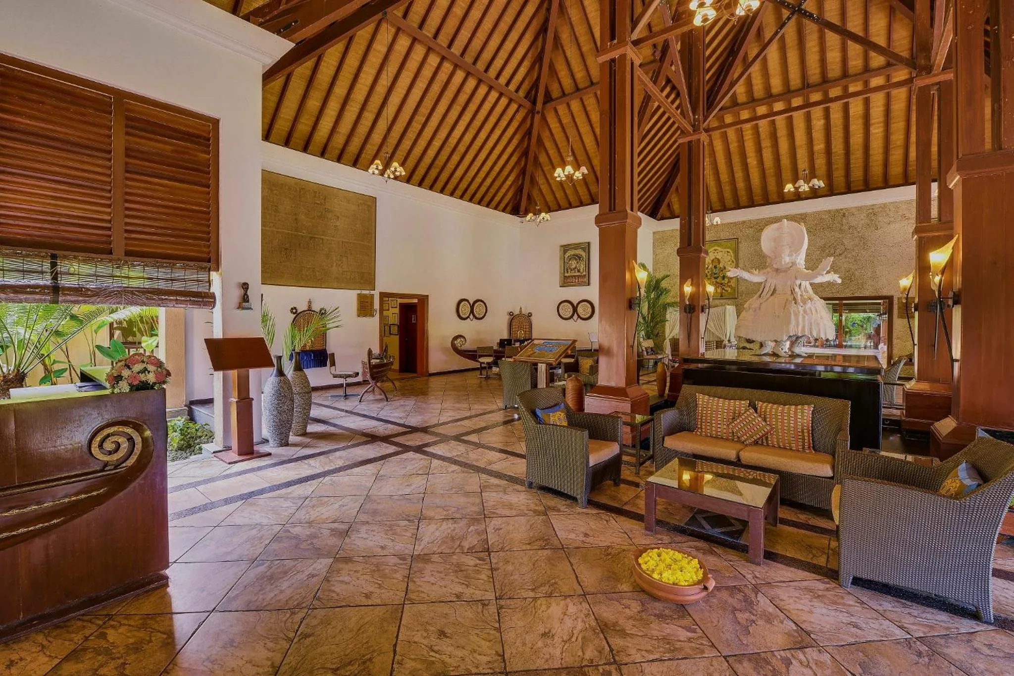 Staff in The Zuri Kumarakom Kerala Resort & Spa