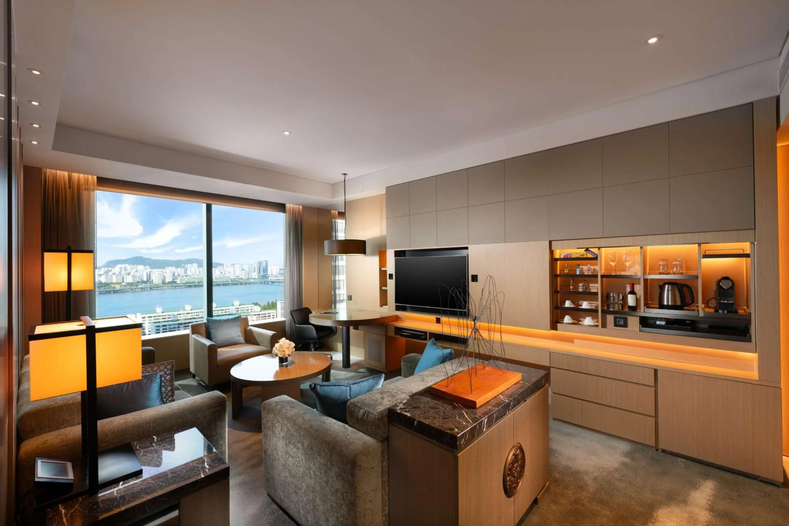 Living room in Conrad Seoul