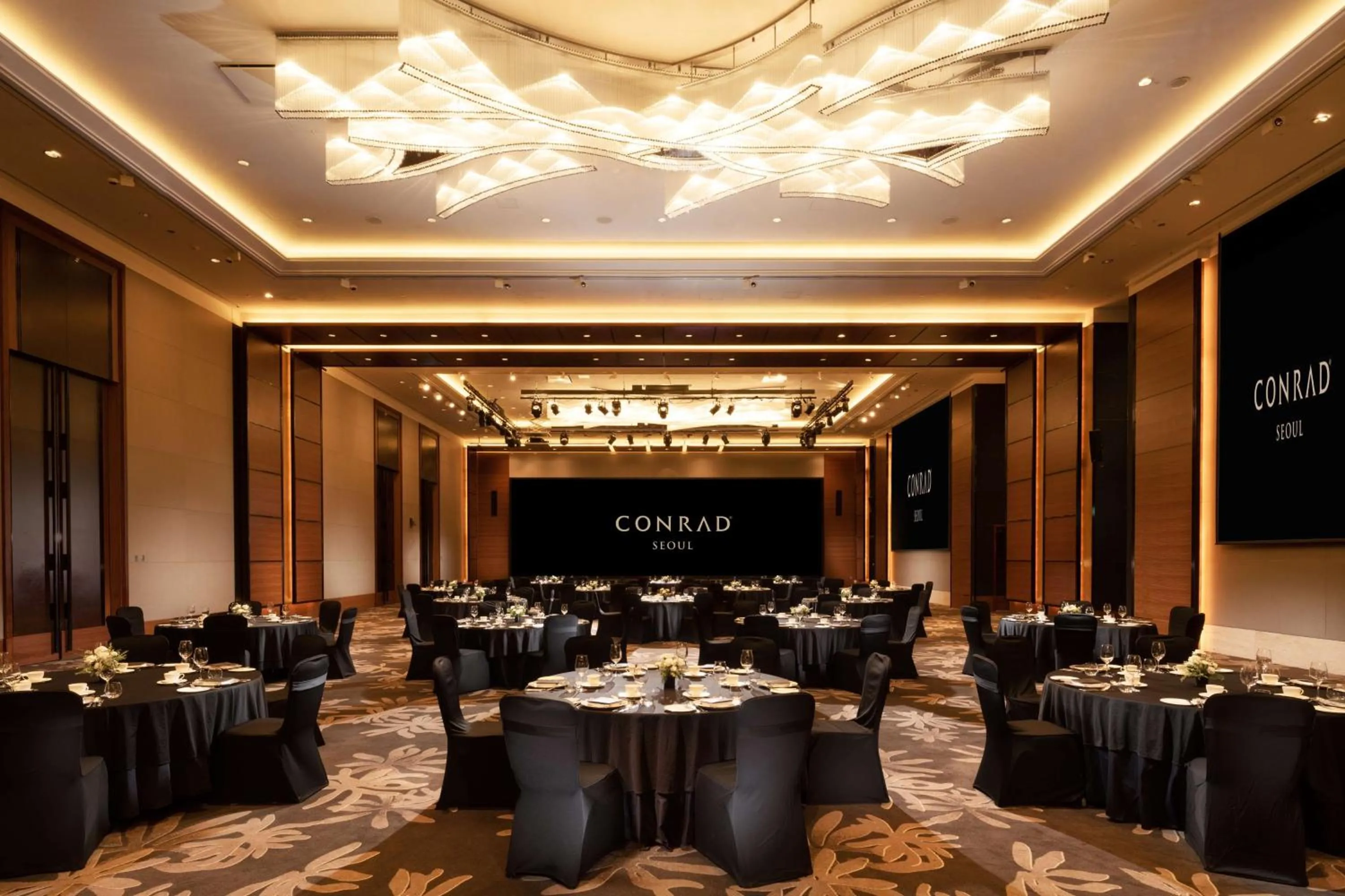 Meeting/conference room in Conrad Seoul