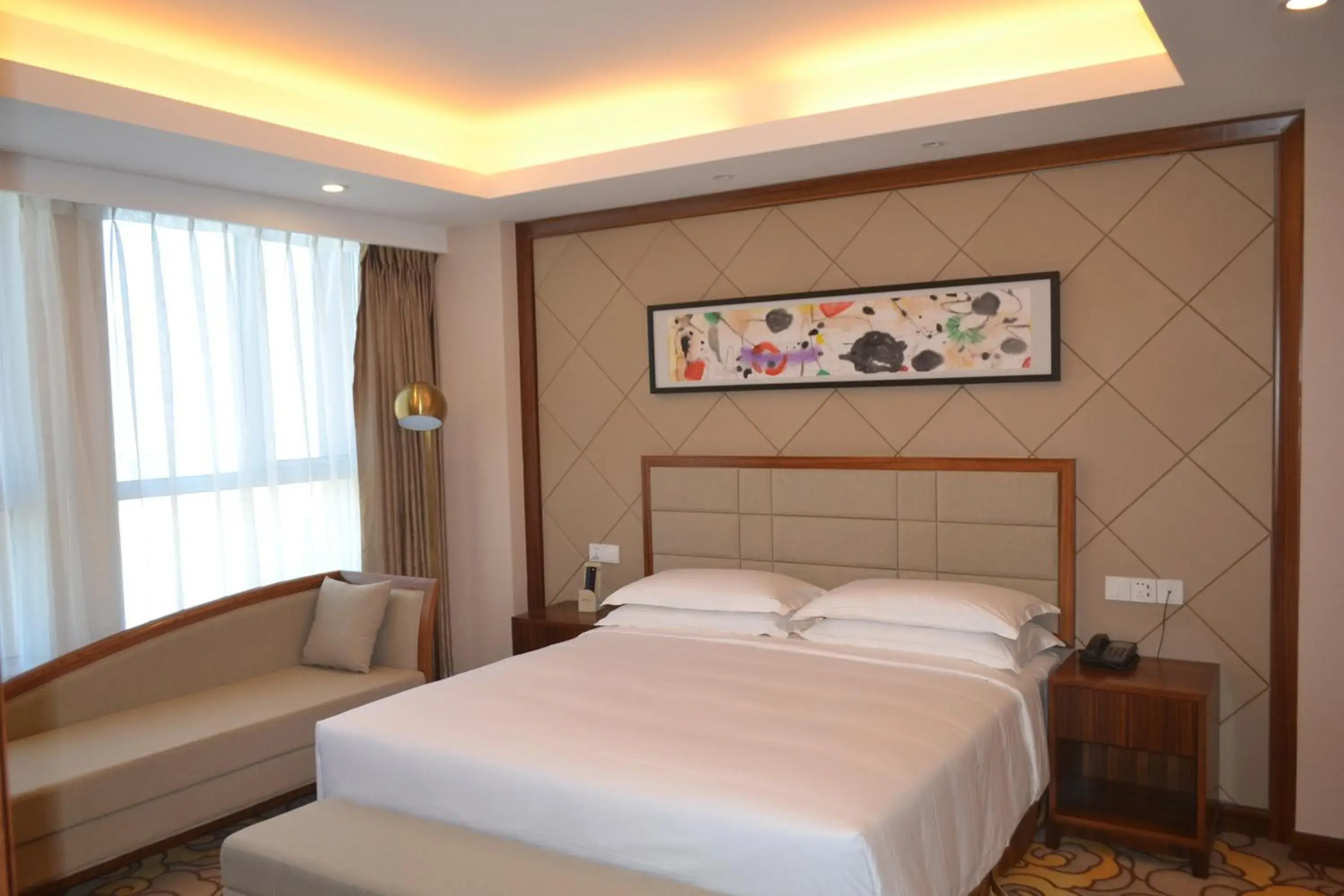 Deluxe Double Room with Bath in Hotel Kaloum Deluxe Double Room with Bath in Hotel Kaloum