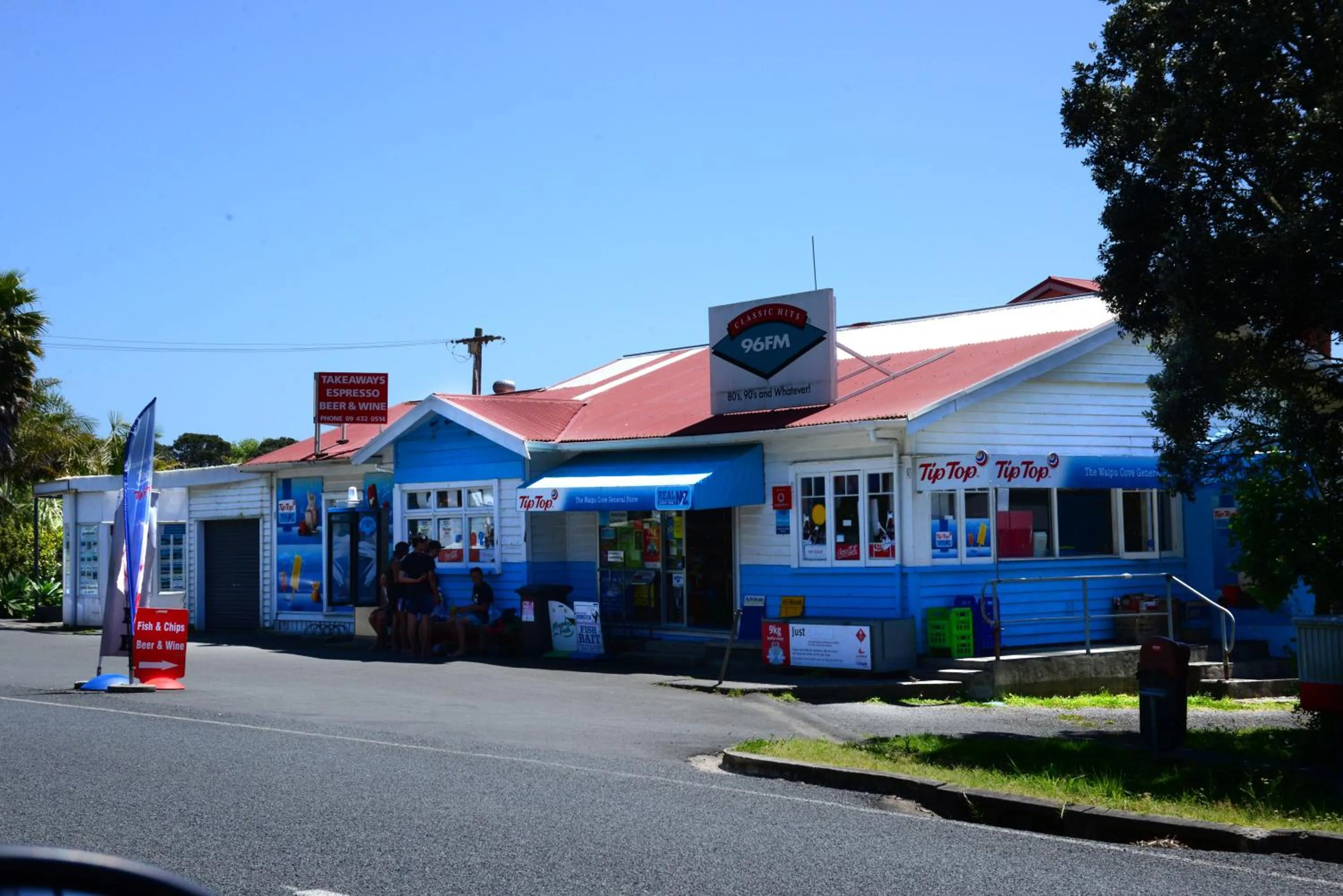 Supermarket/grocery shop in Waipu Cove Resort