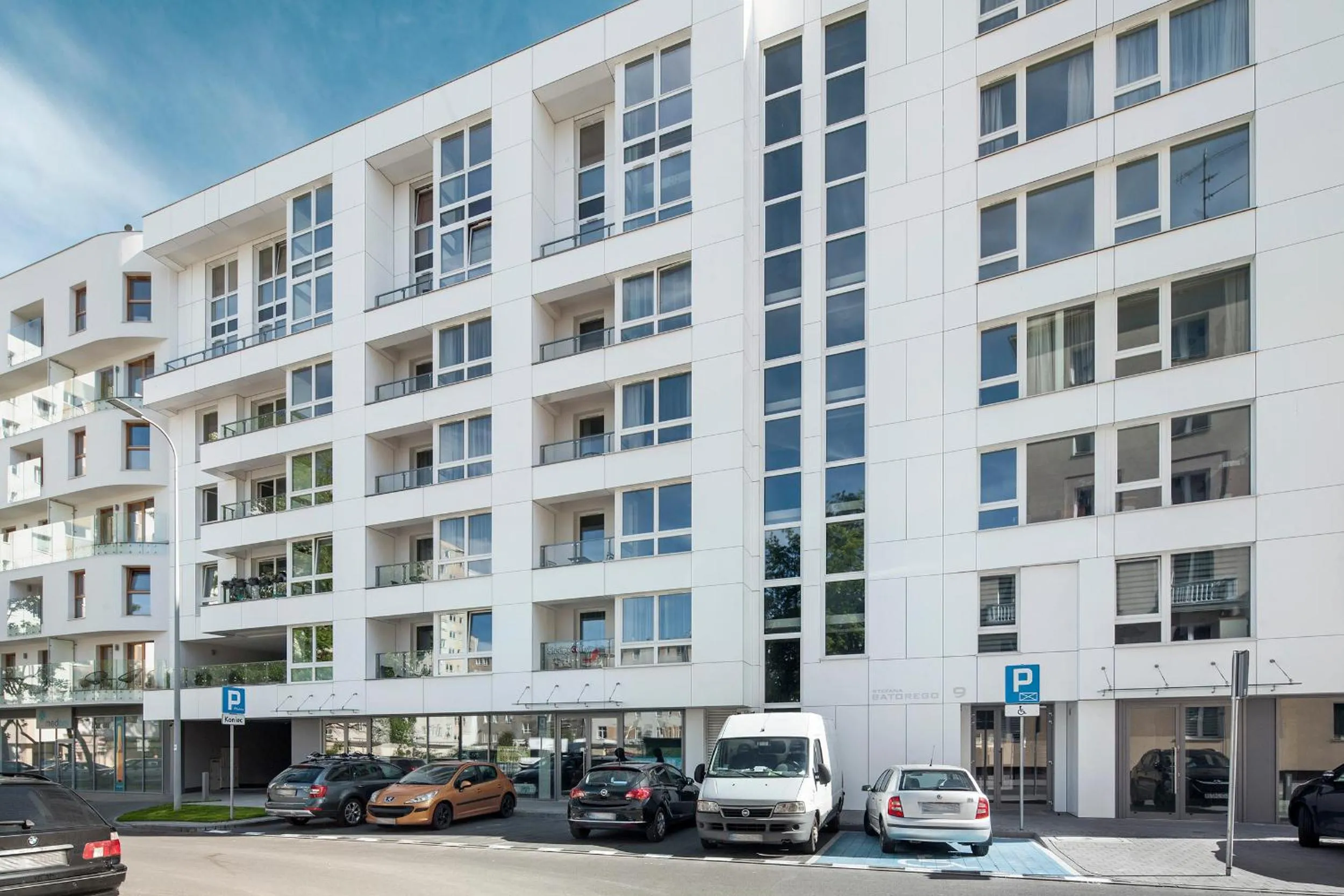 Facade/entrance in Sleepy3city Apartments Batorego 9