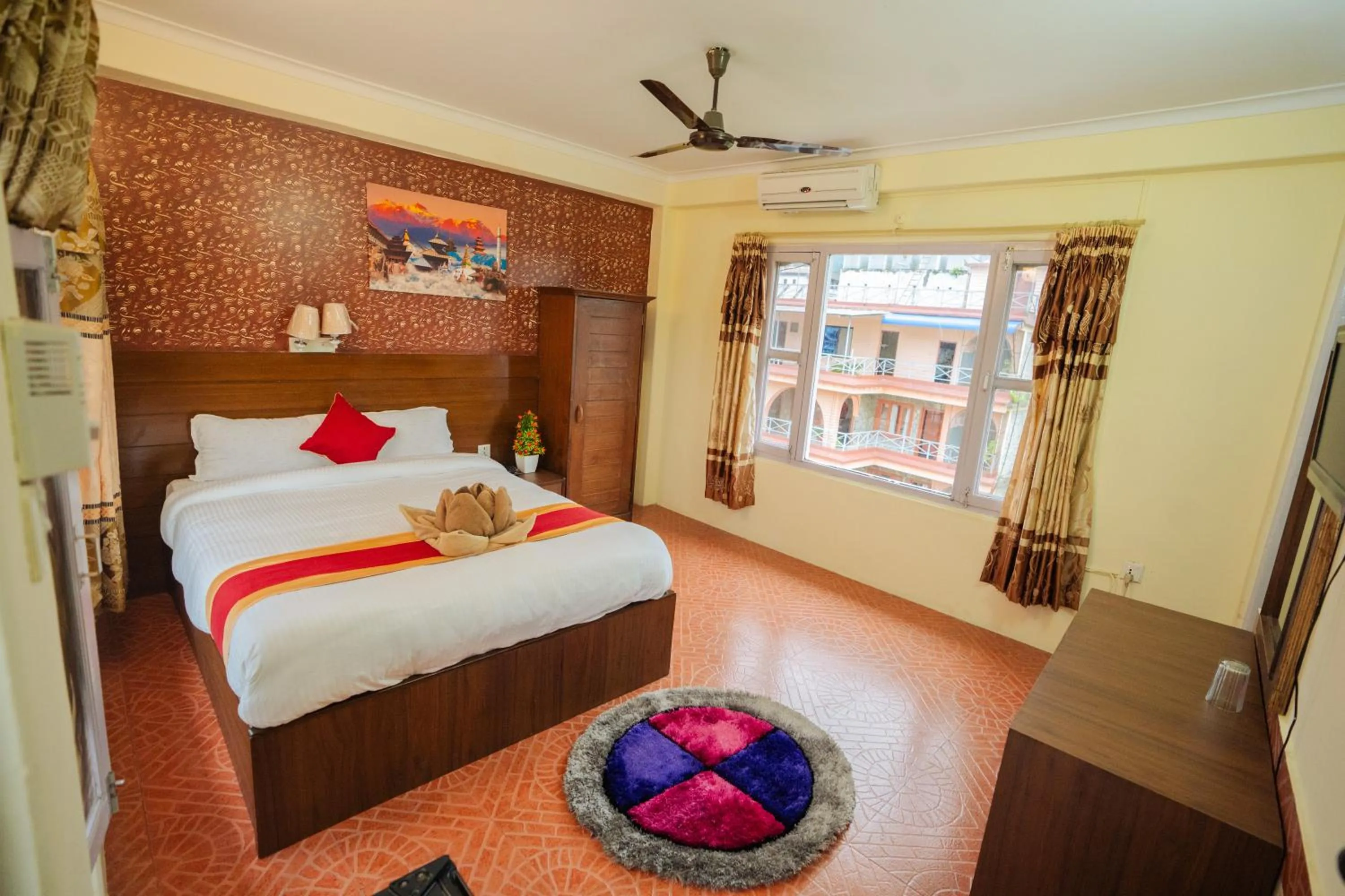 Bed in Hotel Himalayan Inn