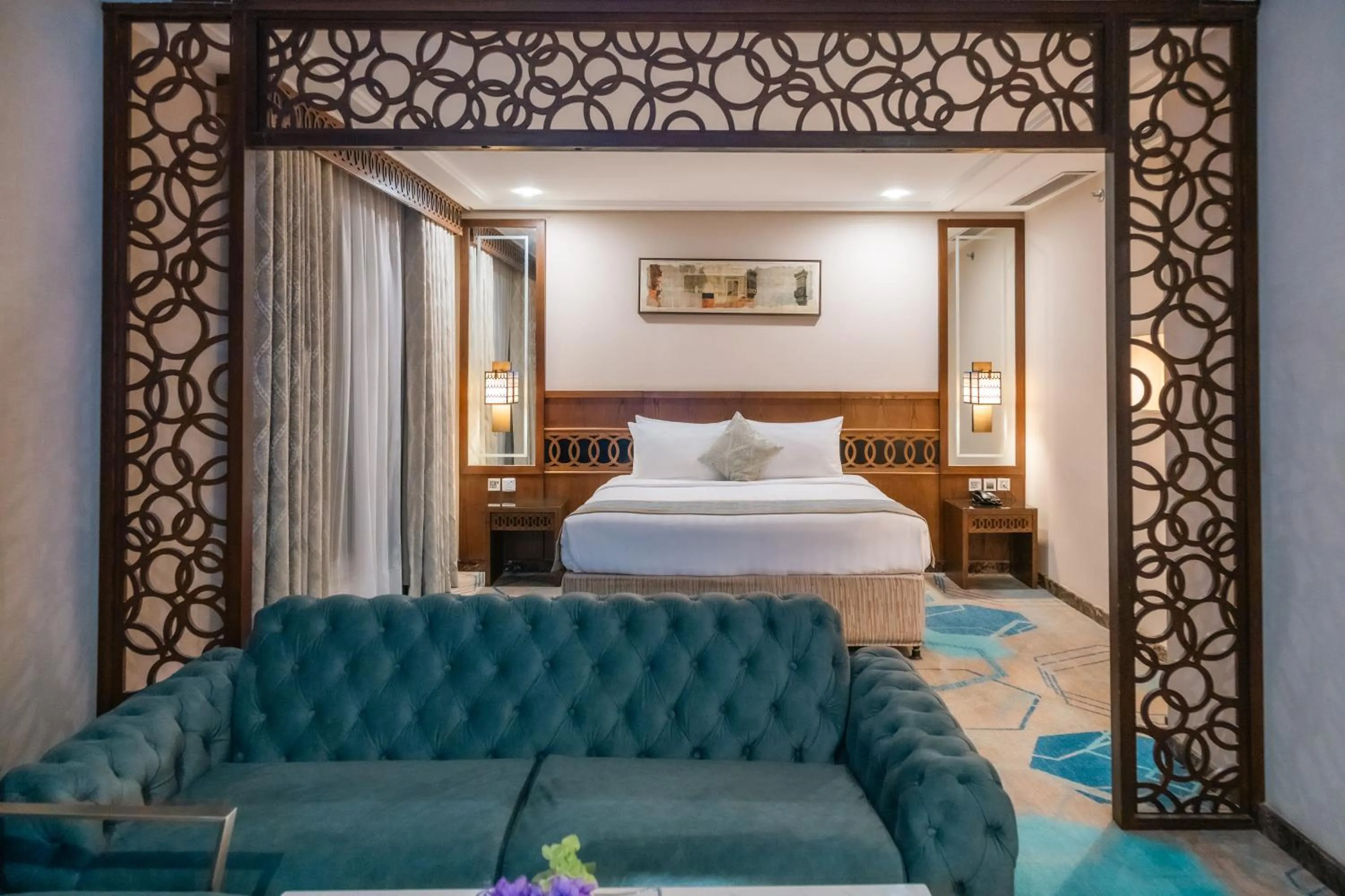 Bed in Violet Al Azizia Hotel MASJID Al Qatari