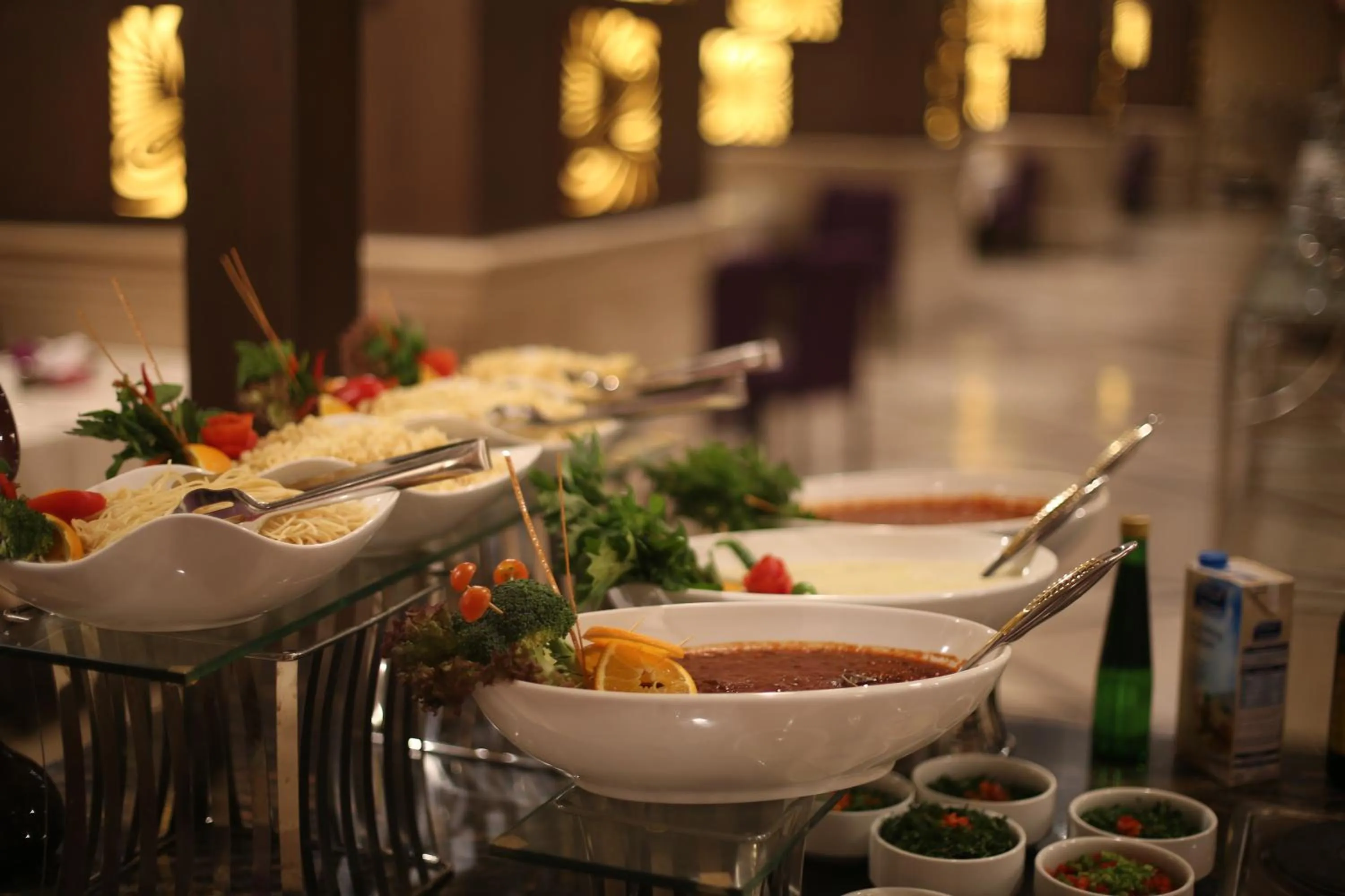 Restaurant/places to eat in Violet Al Azizia Hotel MASJID Al Qatari