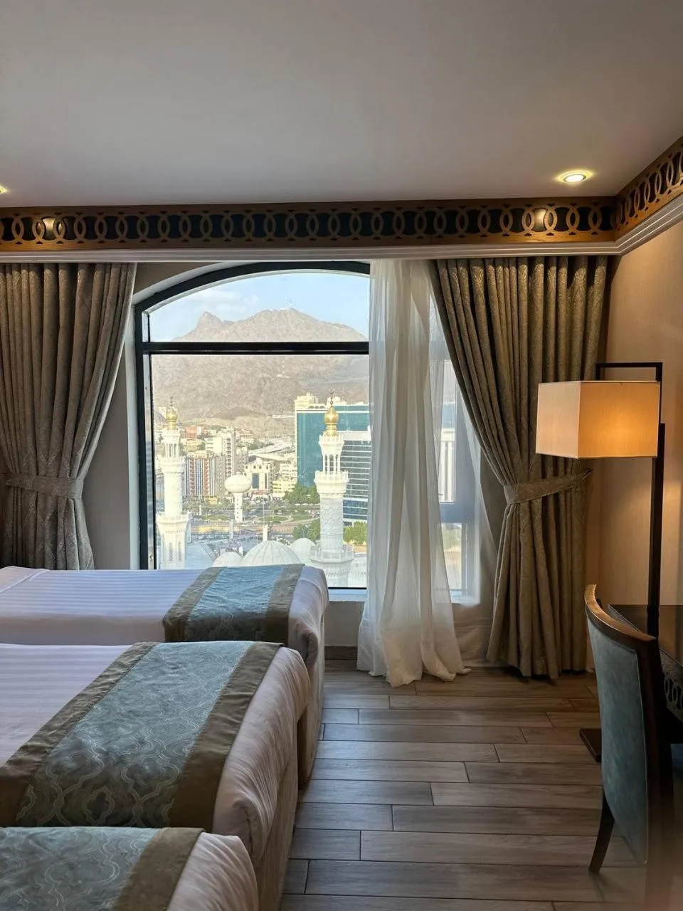 Bed in Violet Al Azizia Hotel MASJID Al Qatari