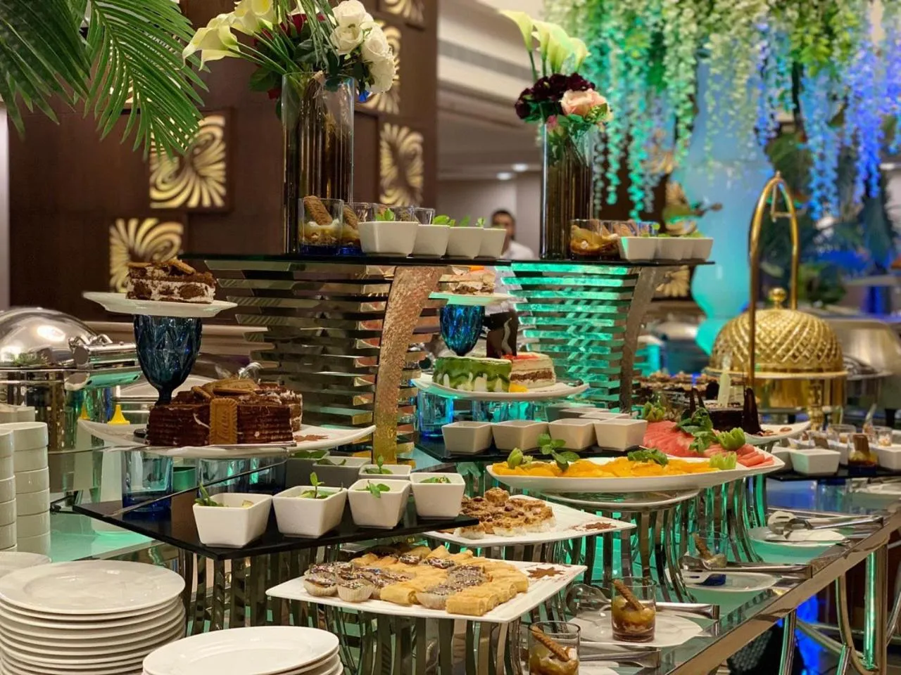 Restaurant/places to eat in Violet Al Azizia Hotel MASJID Al Qatari