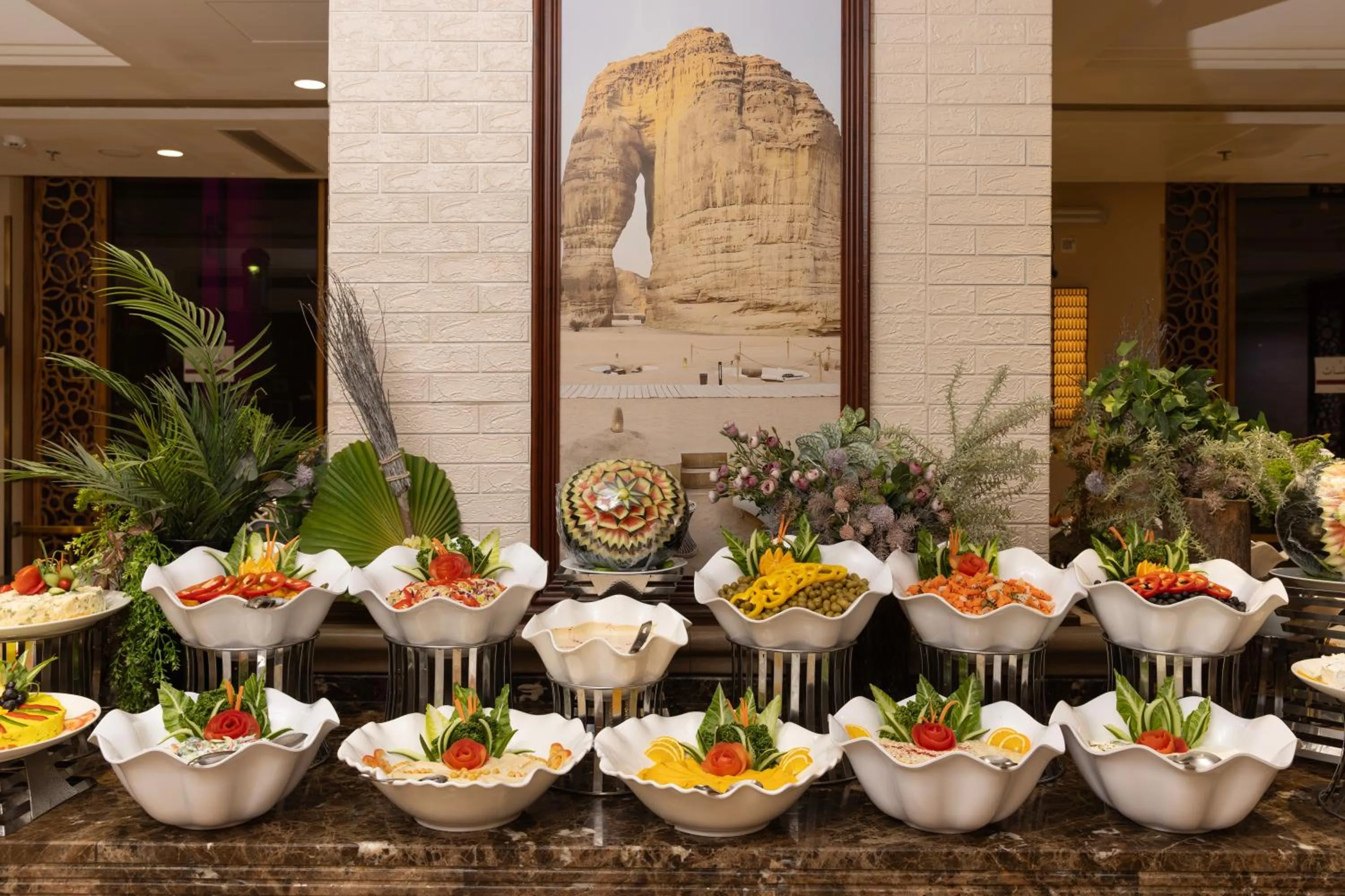 Food and drinks in Violet Al Azizia Hotel MASJID Al Qatari