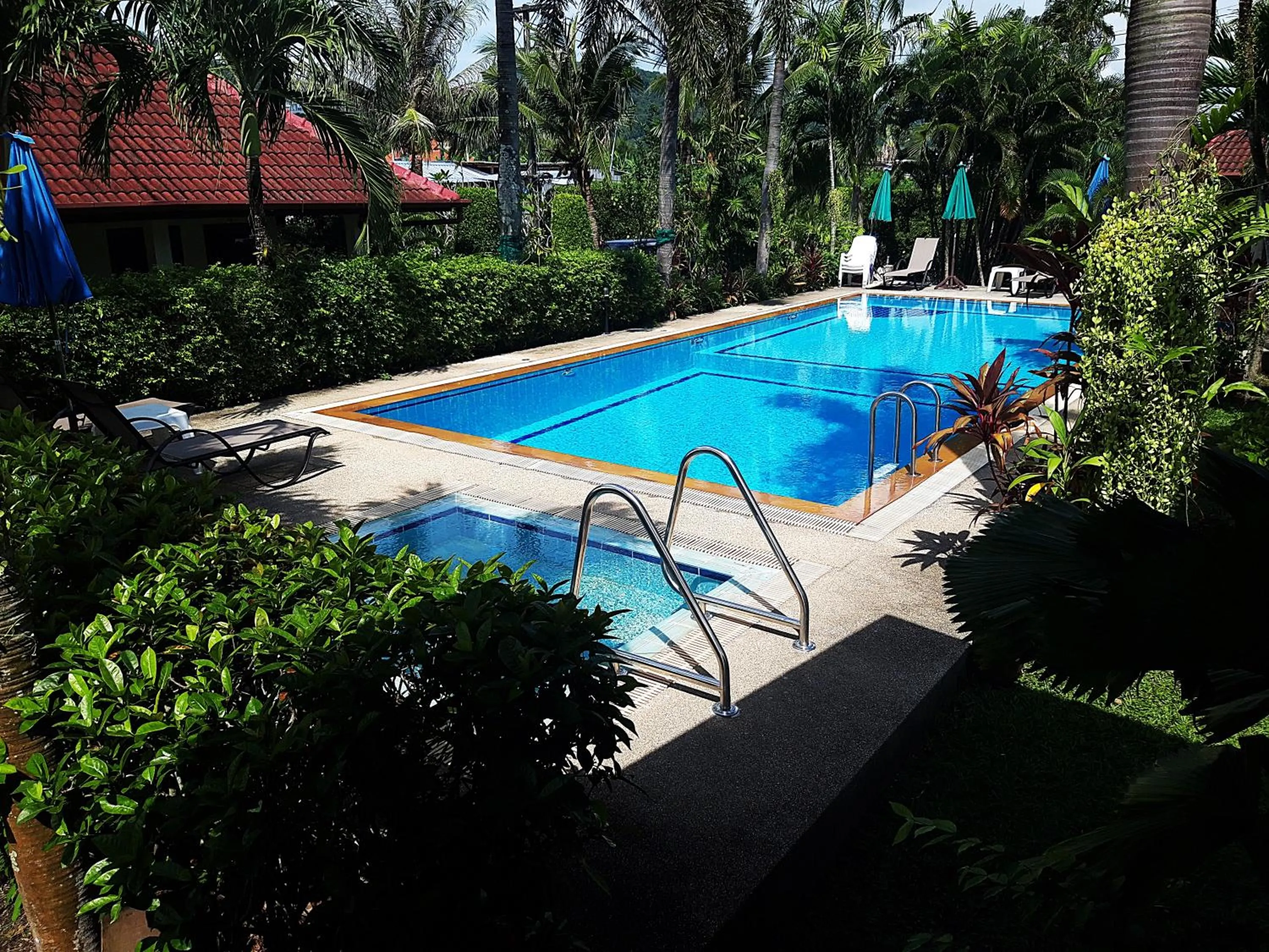 Swimming pool in D&K Smiley Phuket Resort