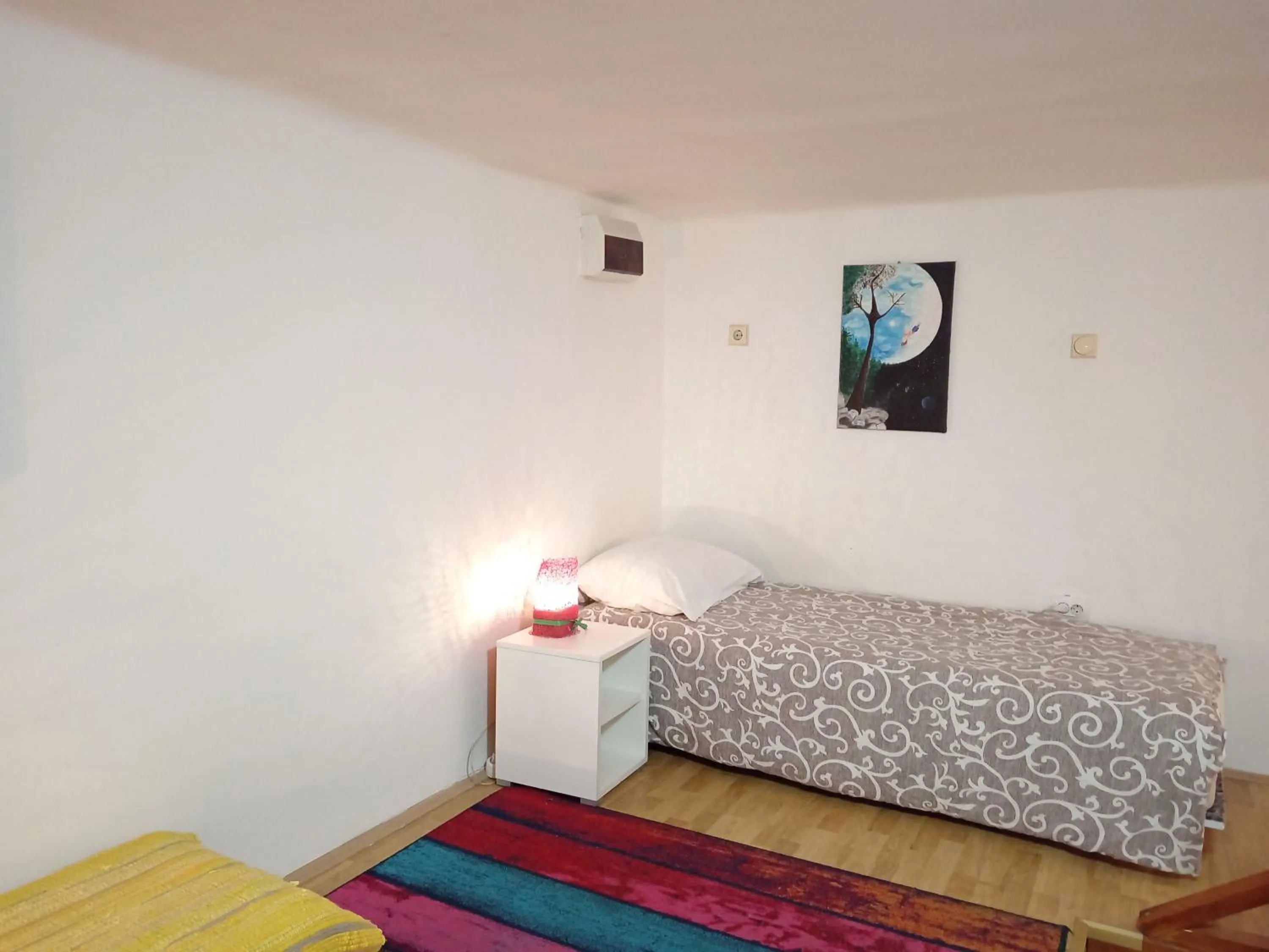 Kiwi Apartment