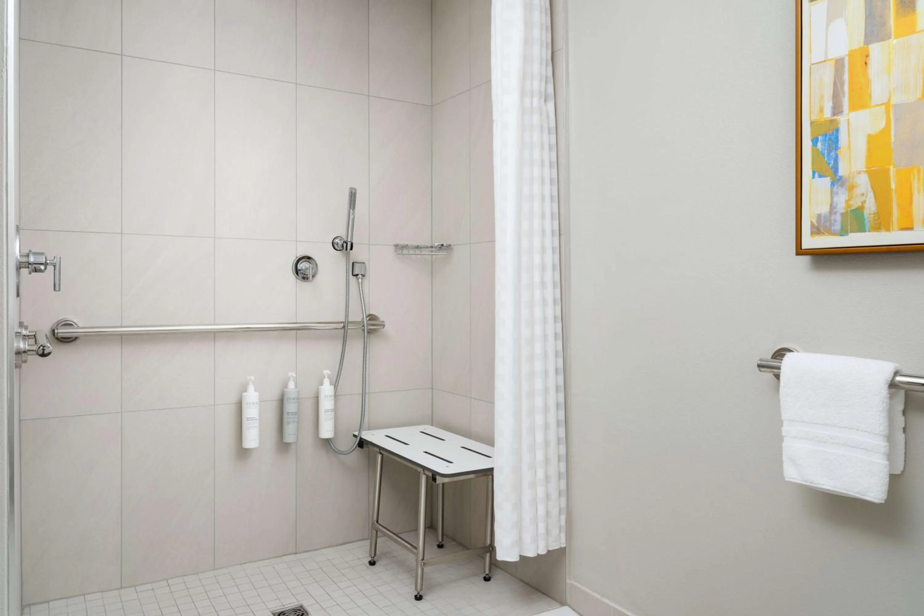 Bathroom in Embassy Suites Lincoln