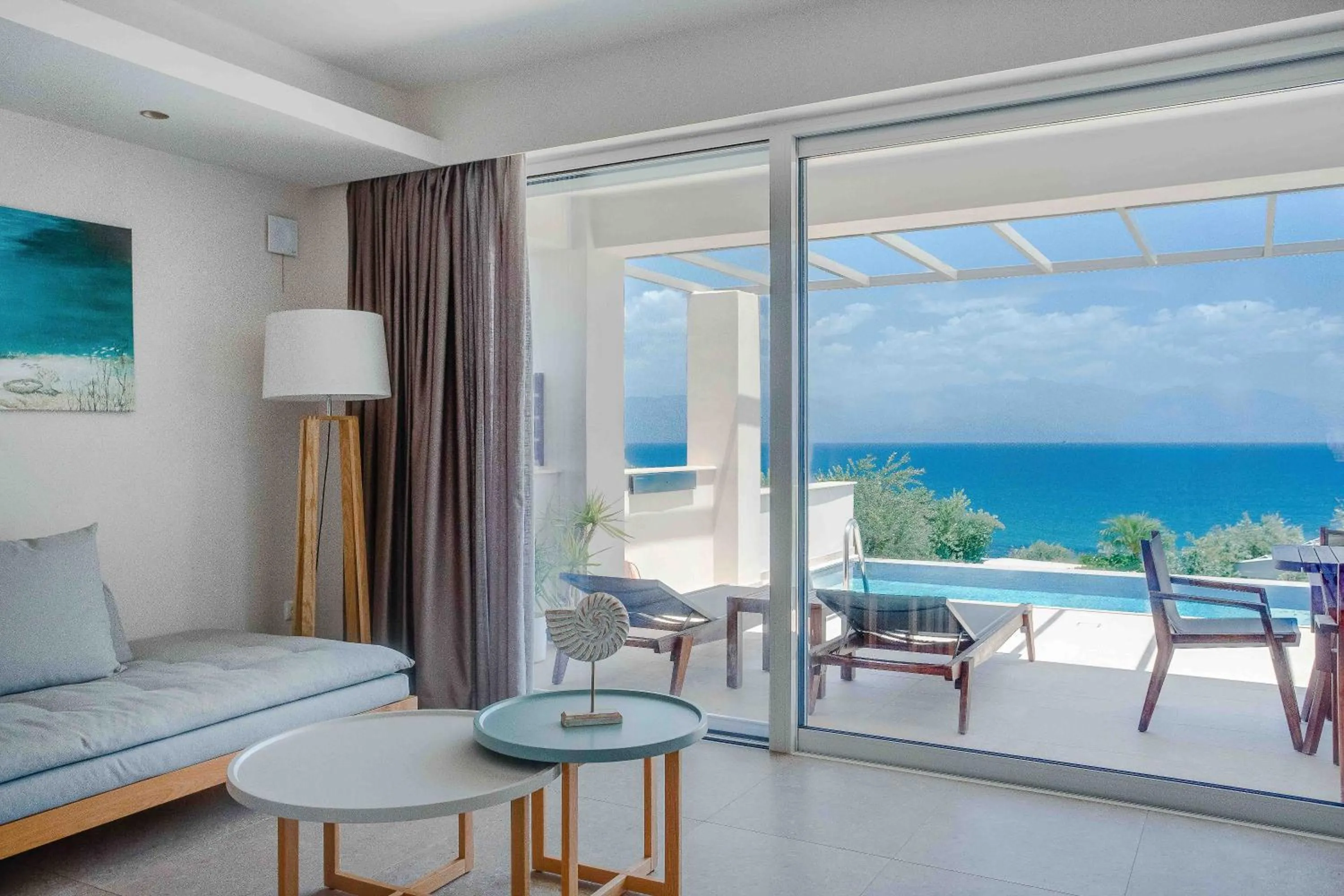 Dining area in Colonides Beach Hotel