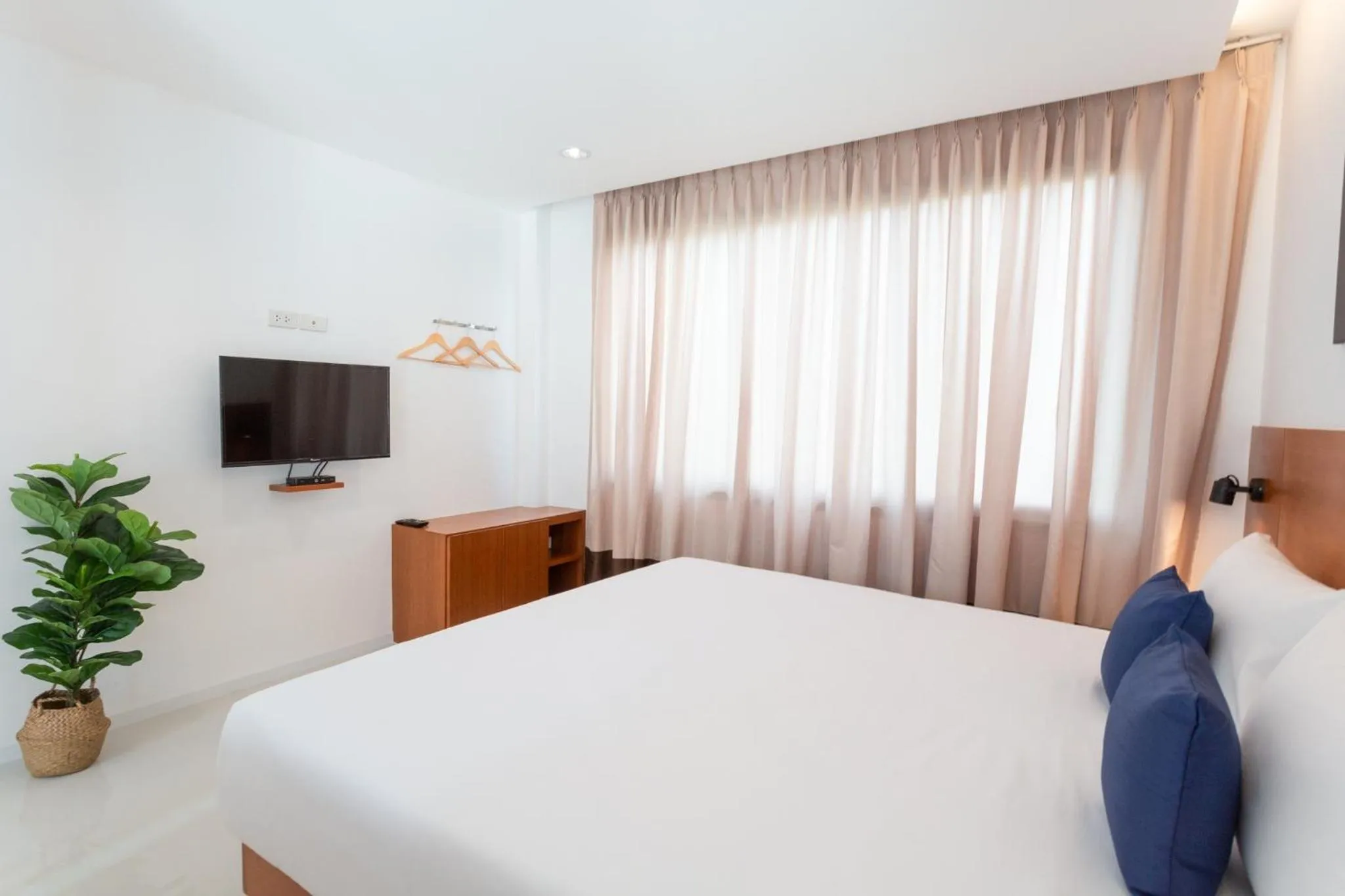 Bed in Barayan place