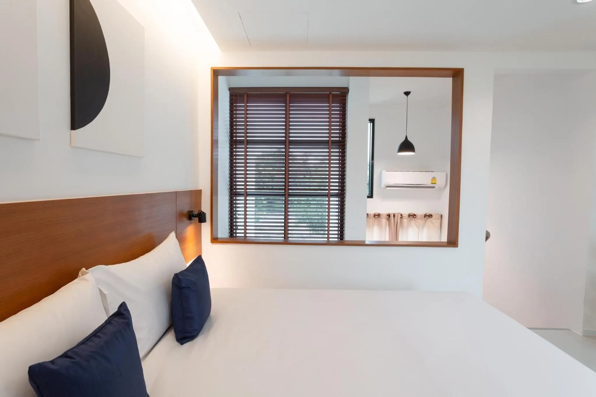 Bed in Barayan place