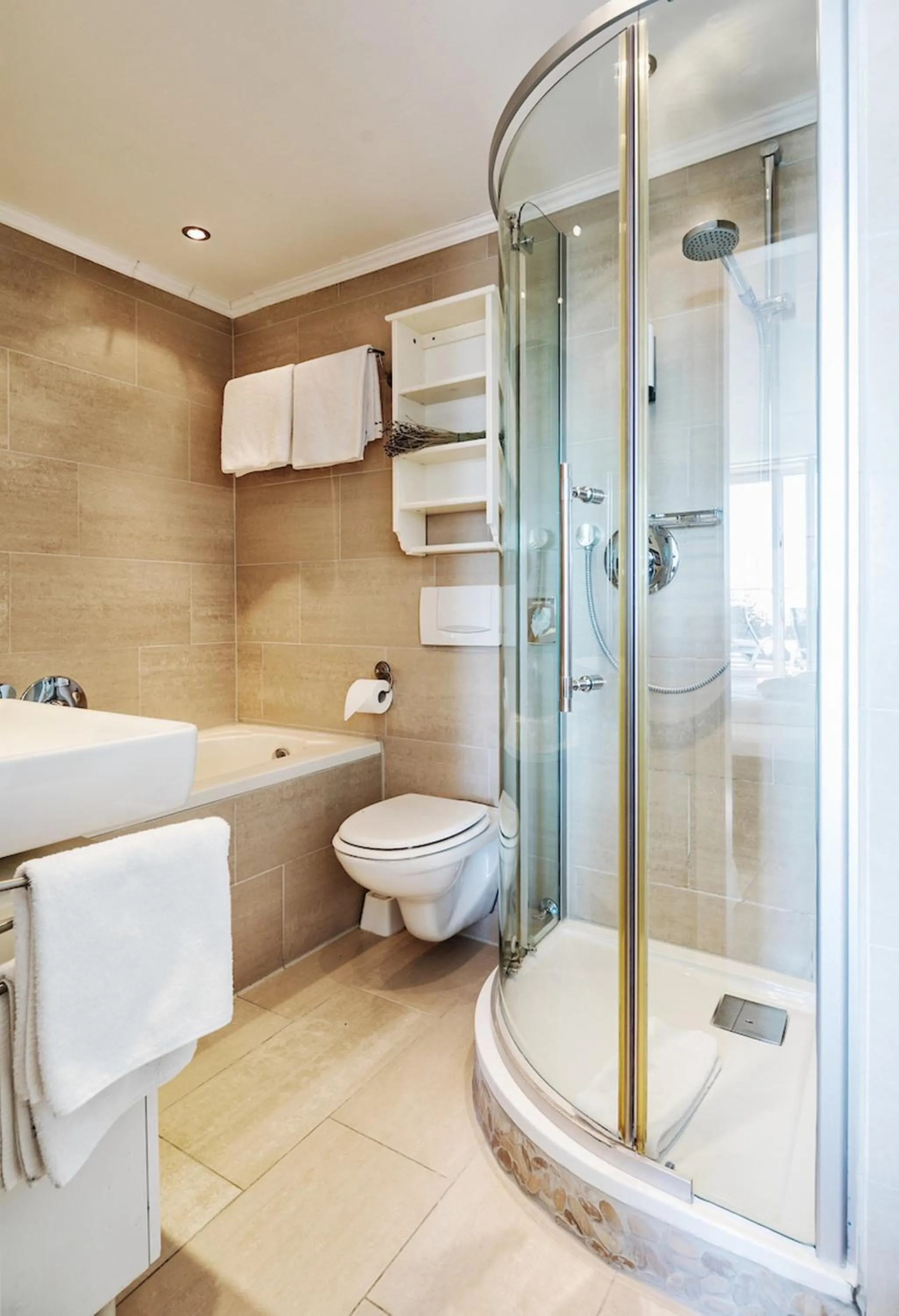 Bathroom in Seehotel Litz