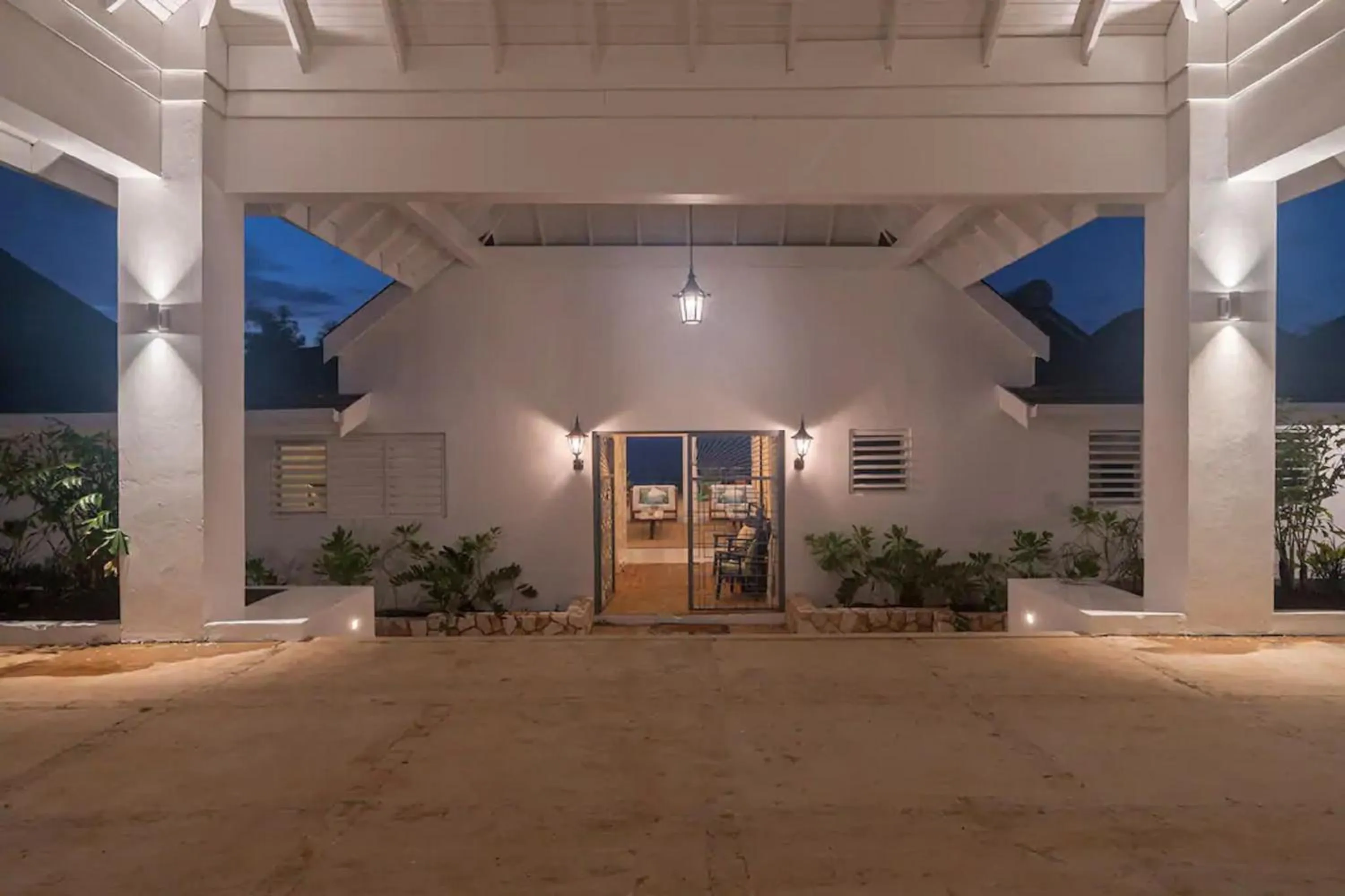 Facade/entrance in Magnificent 5-Bedroom Estate Villa, Sleeps 12