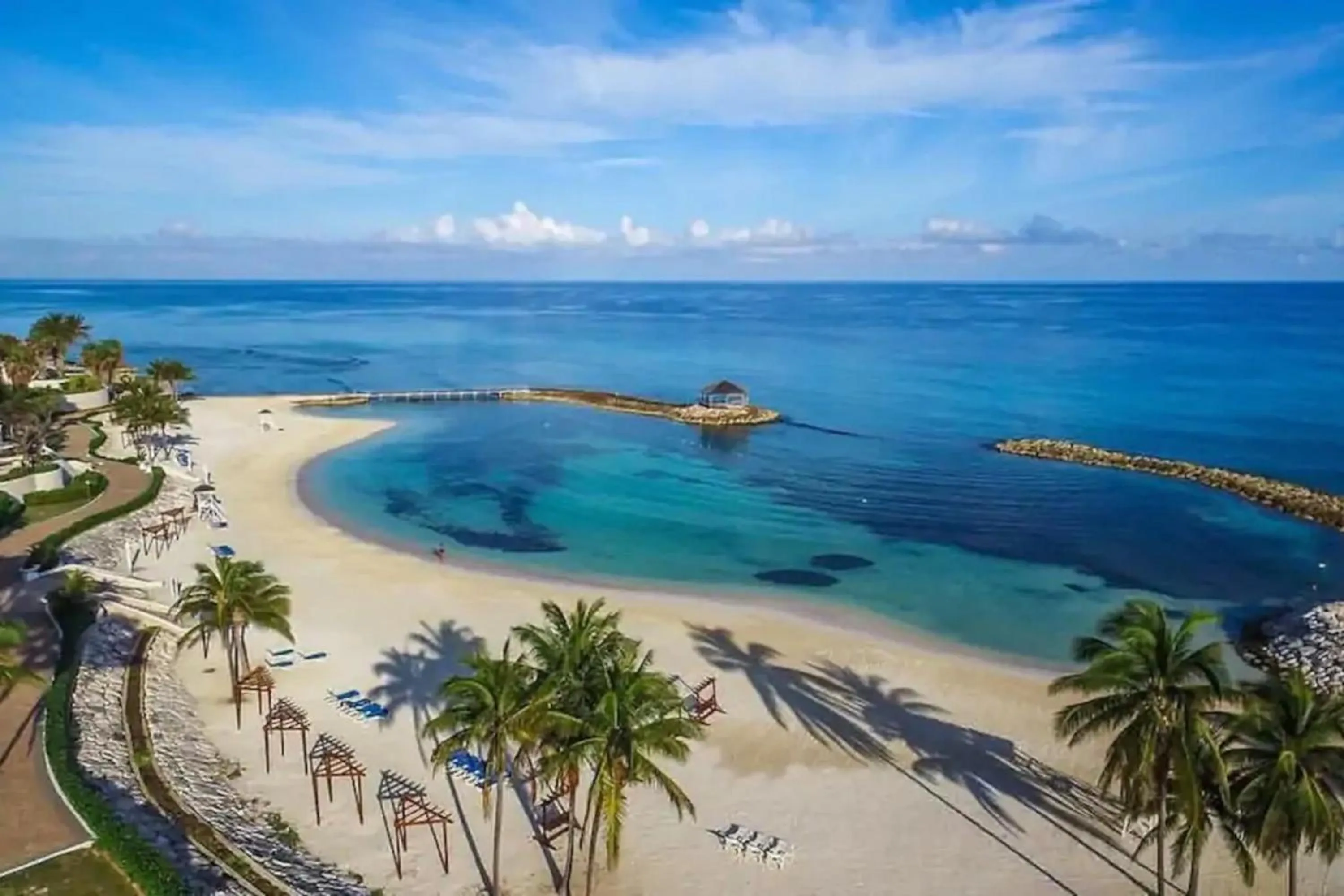 Natural landscape in Magnificent 5-Bedroom Estate Villa, Sleeps 12