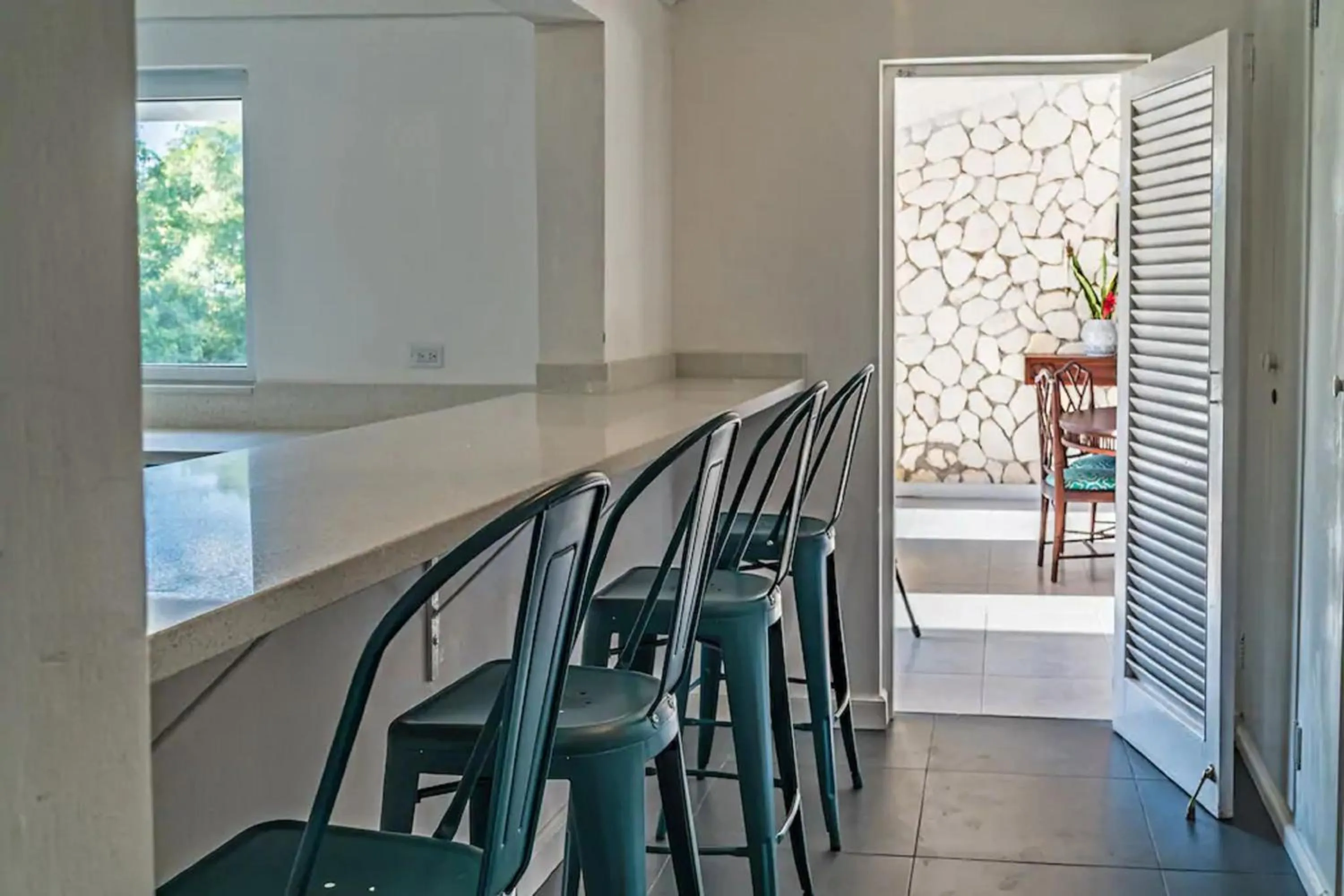 Communal lounge/ TV room in Magnificent 5-Bedroom Estate Villa, Sleeps 12