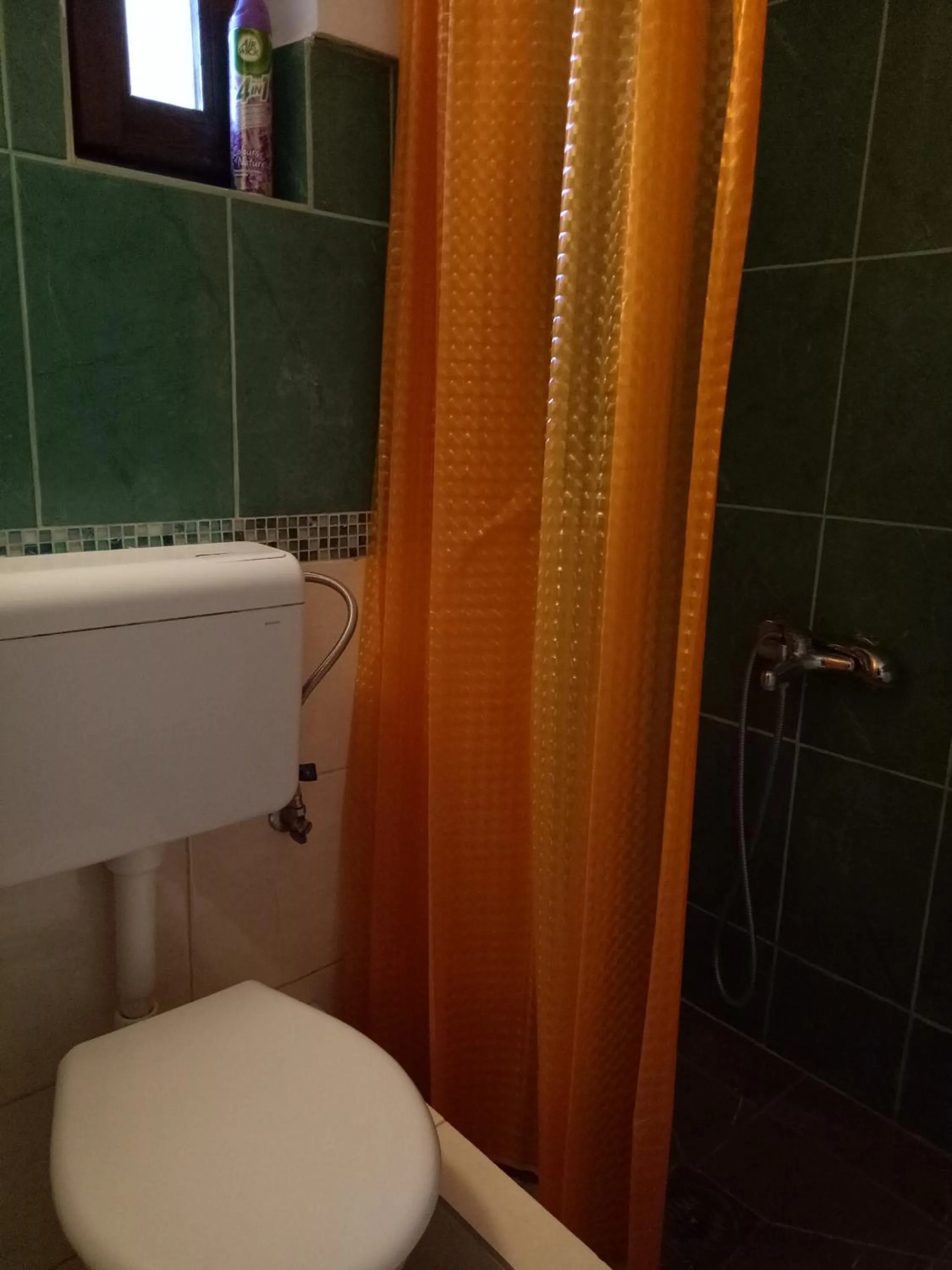 Tiki Apartmen