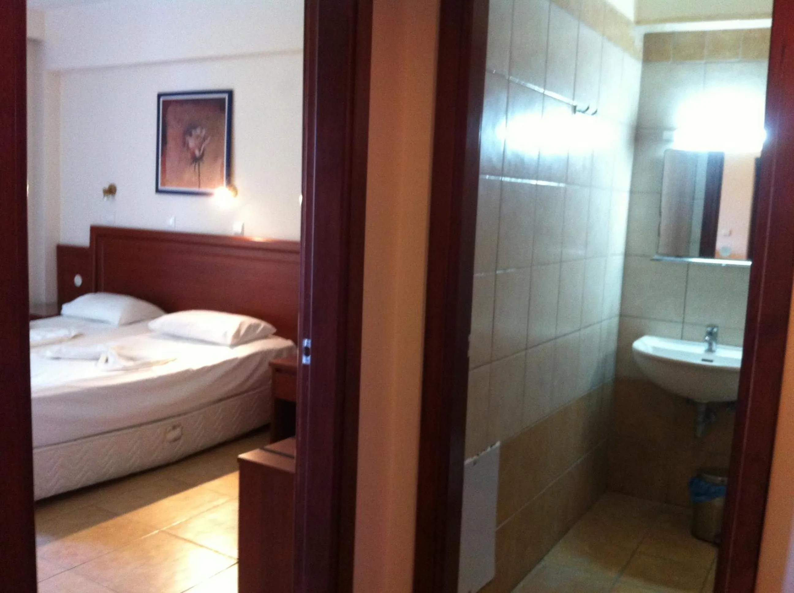 Toilet, Bed in Olgas Paradise Apartments