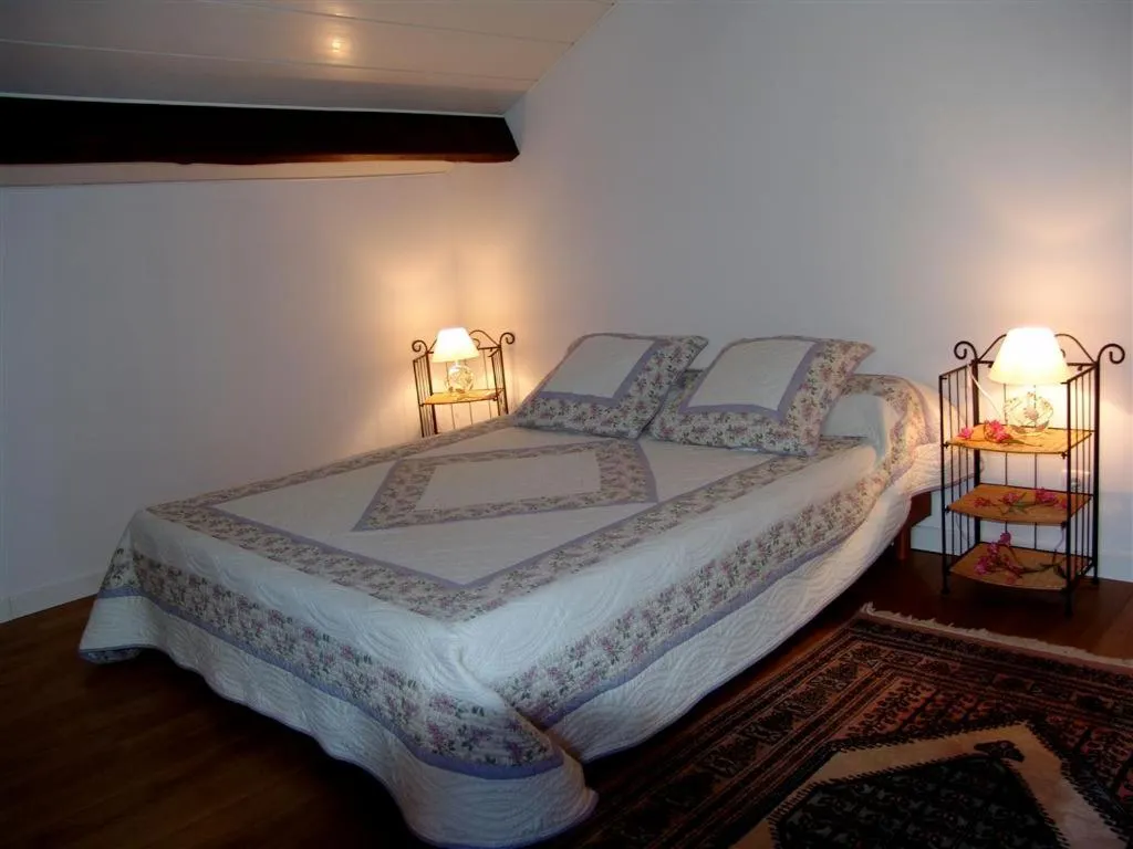 Bed in Domaine Le Clos des Oliviers