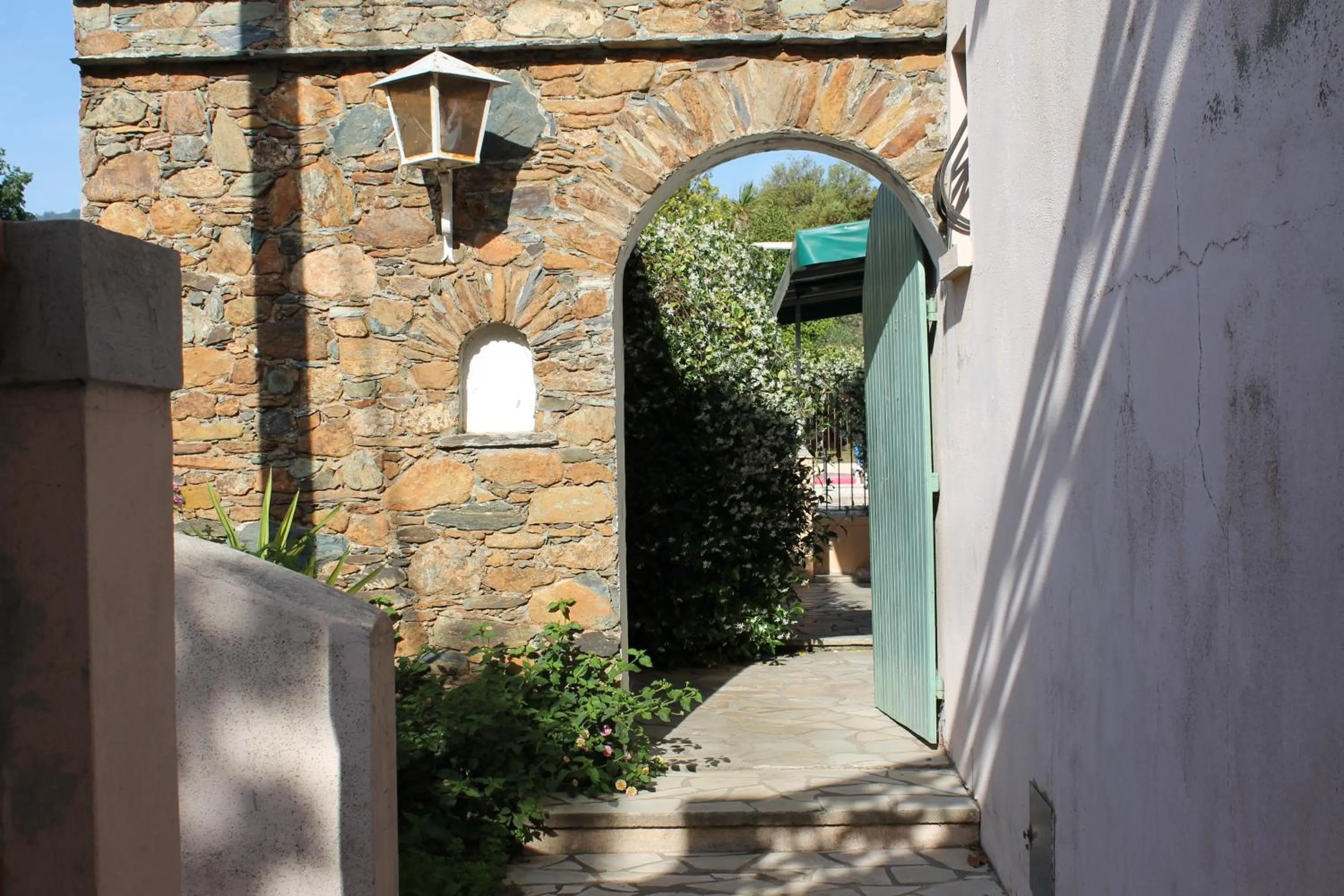 Swimming pool in Domaine Le Clos des Oliviers