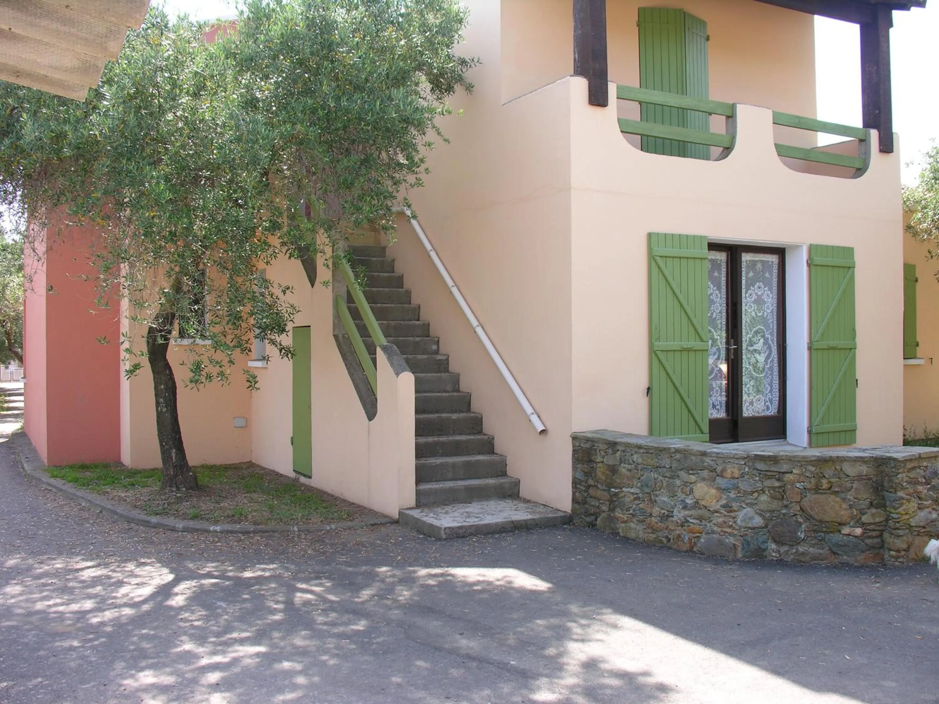 Facade/entrance in Domaine Le Clos des Oliviers