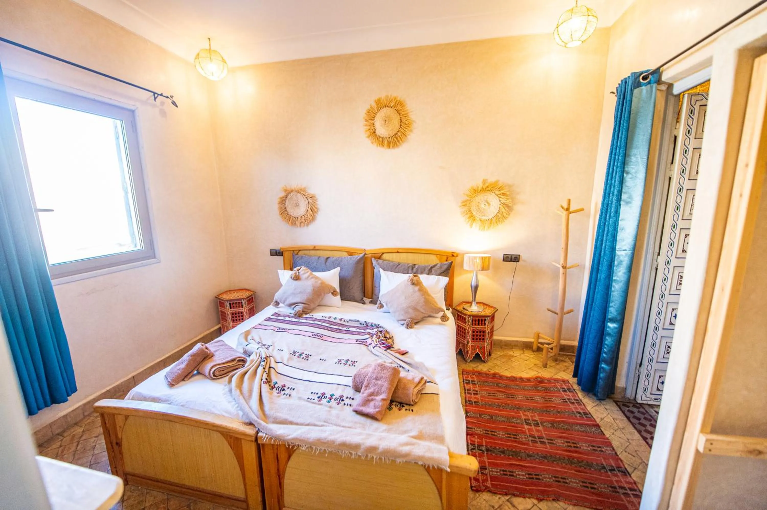 Property building, Bed in KOUTOBIA ROYAL