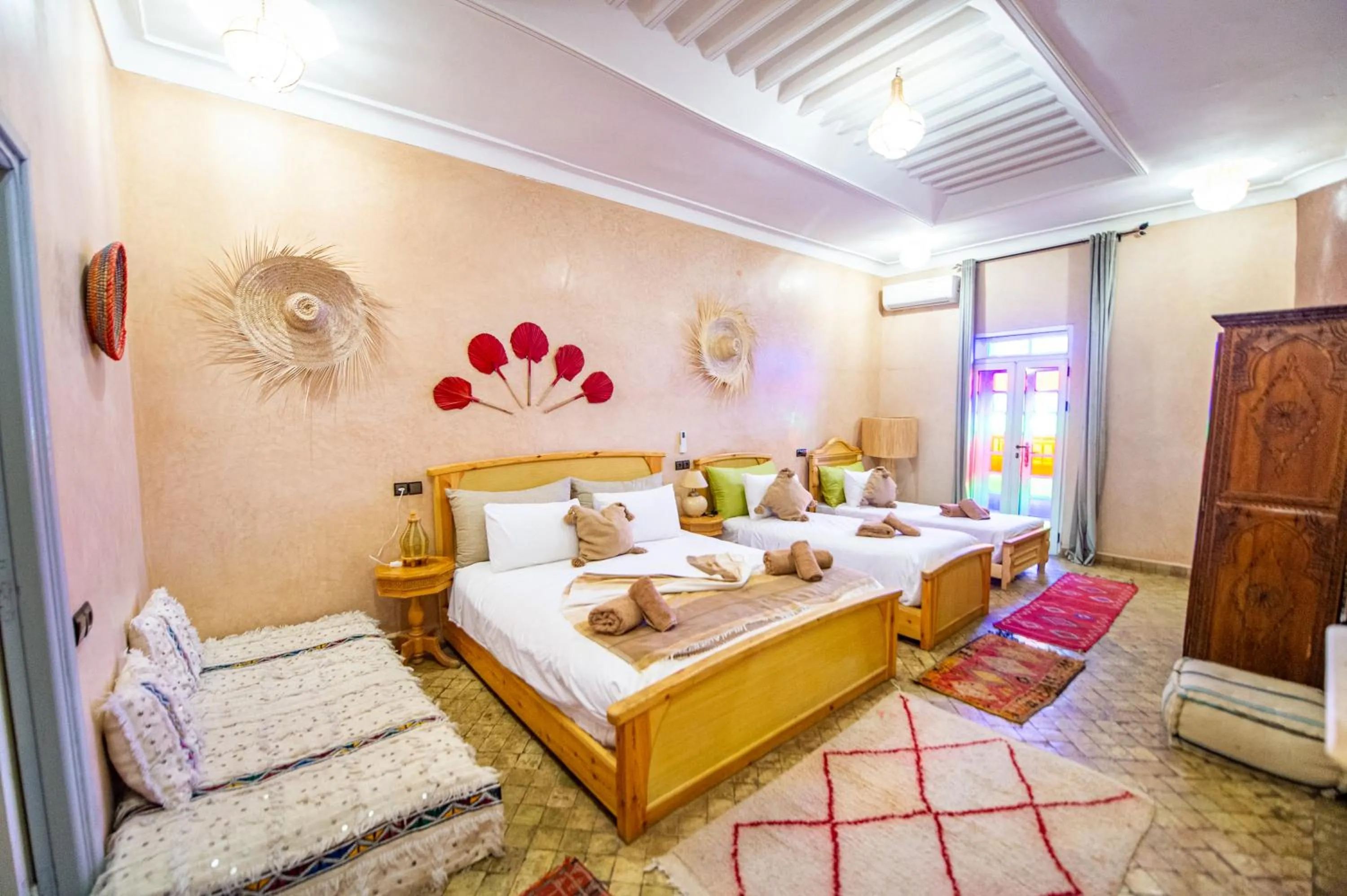 Property building, Bed in KOUTOBIA ROYAL