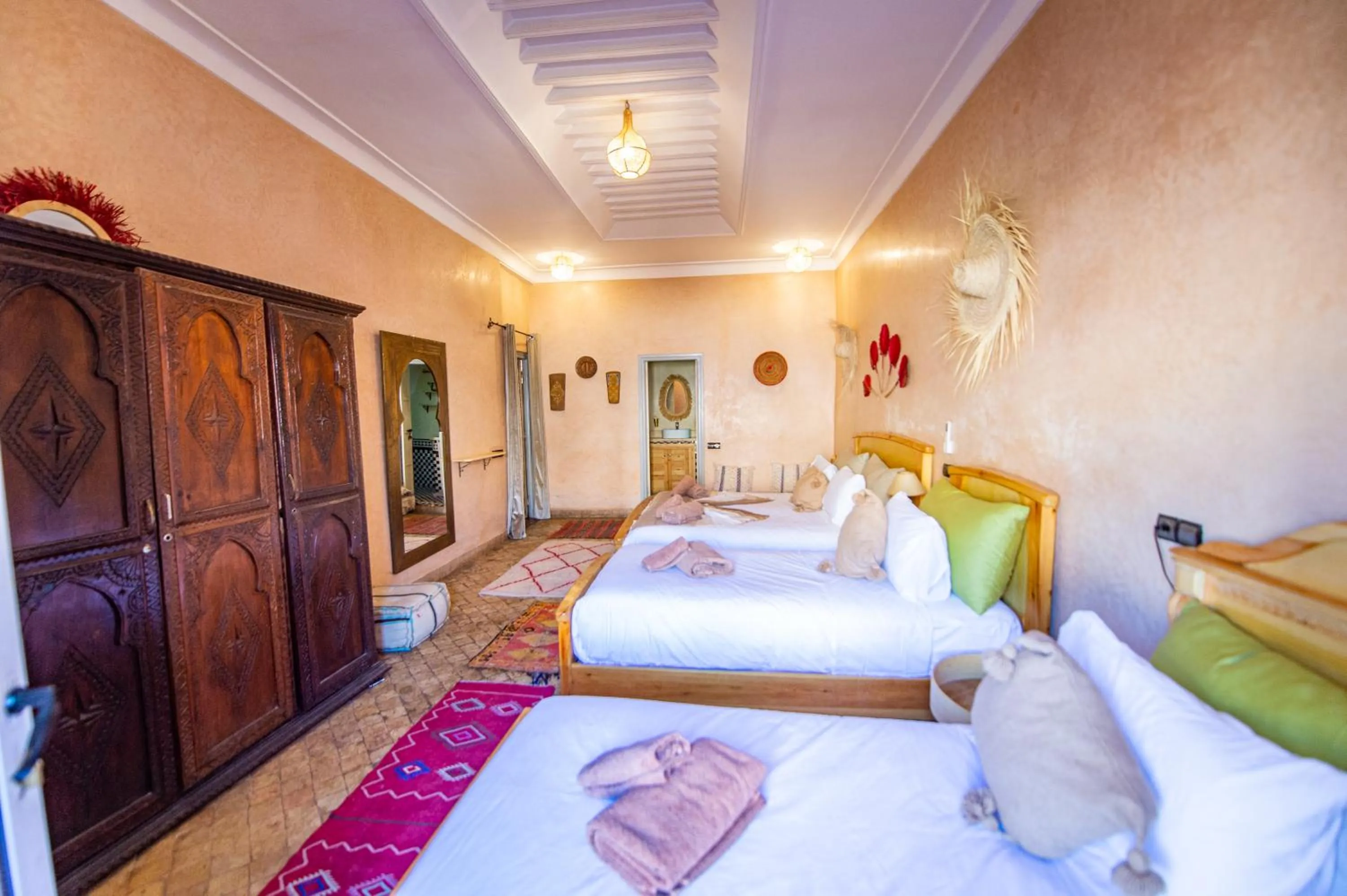 Property building, Bed in KOUTOBIA ROYAL