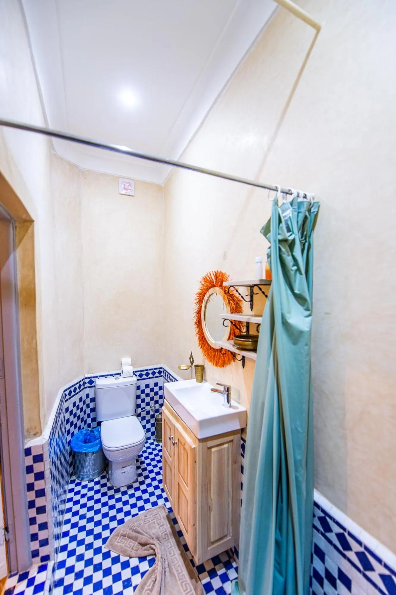 Toilet in KOUTOBIA ROYAL